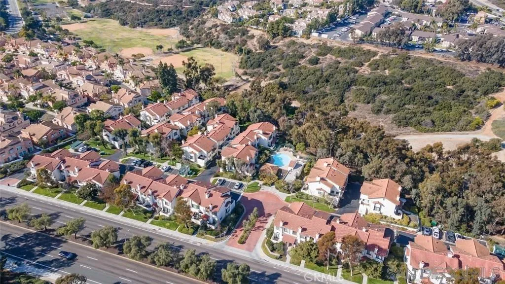 https://cdn.realtyfeed.com/cdn/127/260021047/71de8081db9530fe7a952ccf516f6eb7.webp