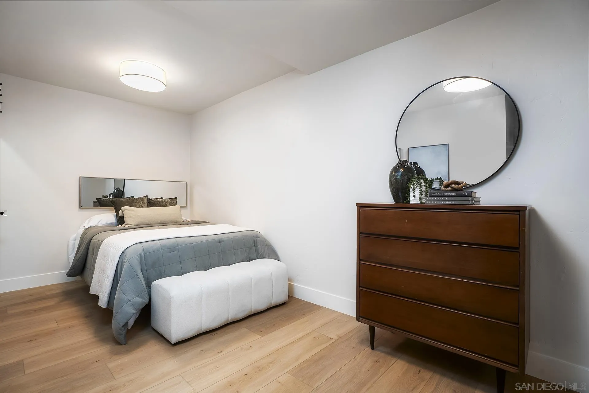 https://cdn.realtyfeed.com/cdn/127/260021048/03b6a2fed02769d6a76c85df8637b65a.webp