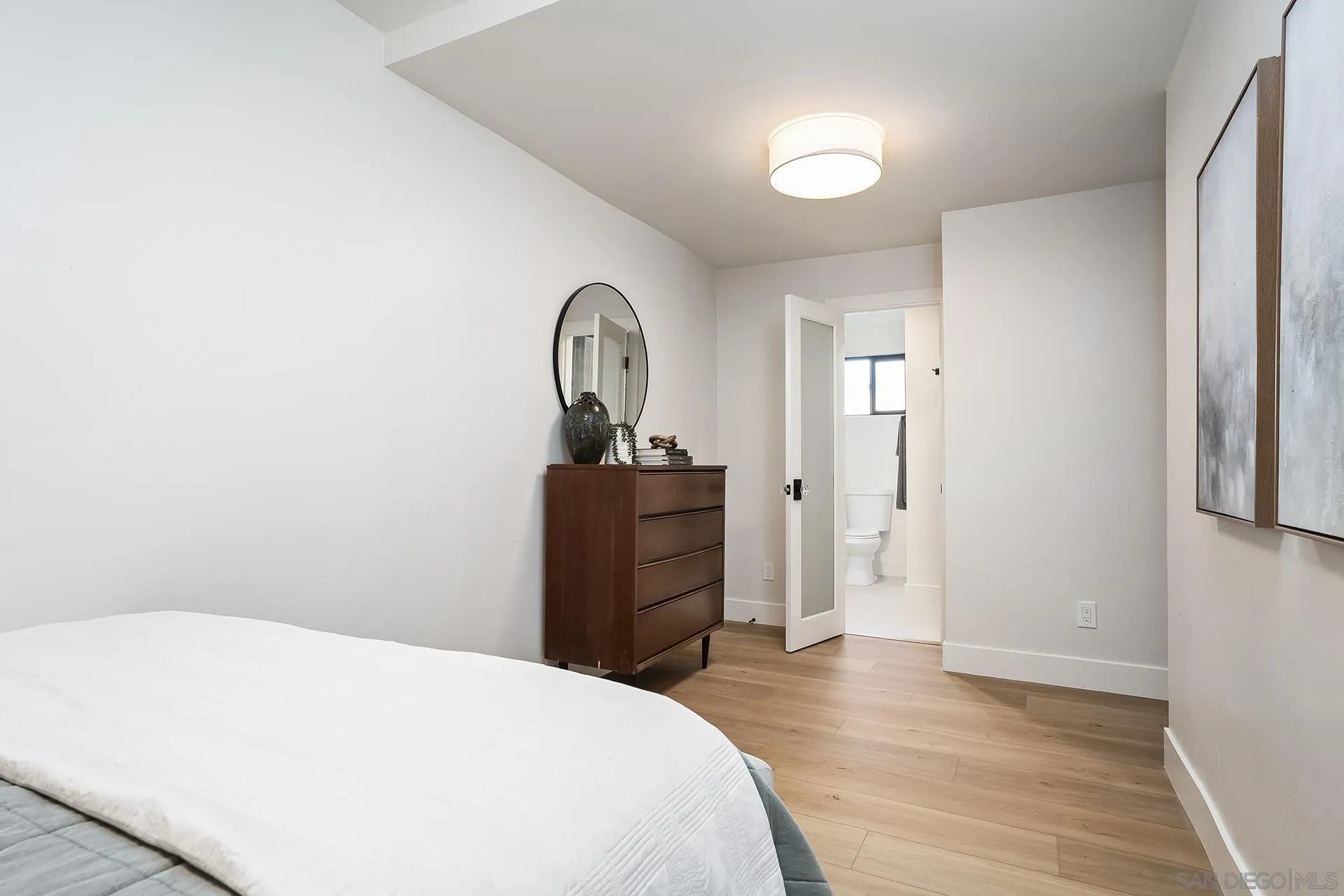 https://cdn.realtyfeed.com/cdn/127/260021048/2791df467360e62ec10a7a9adb4302df.webp