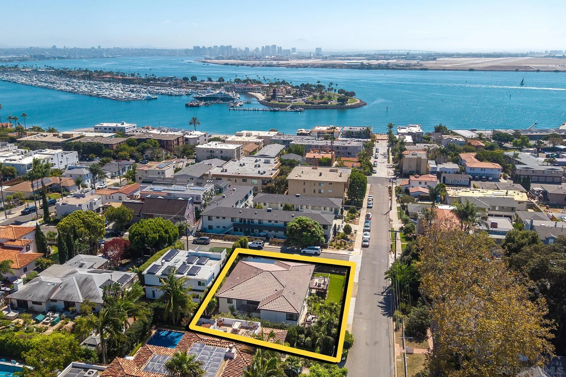https://cdn.realtyfeed.com/cdn/127/260021048/36099ed3463cdddab997238aa0af2320.webp