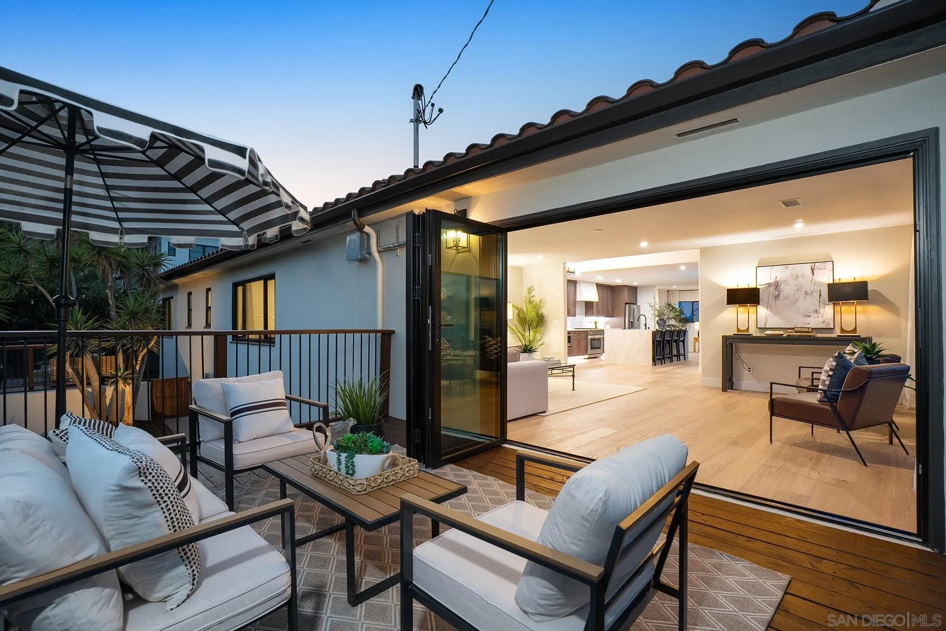 https://cdn.realtyfeed.com/cdn/127/260021048/448f9703172c703f29c18f839a6f5e5b.webp