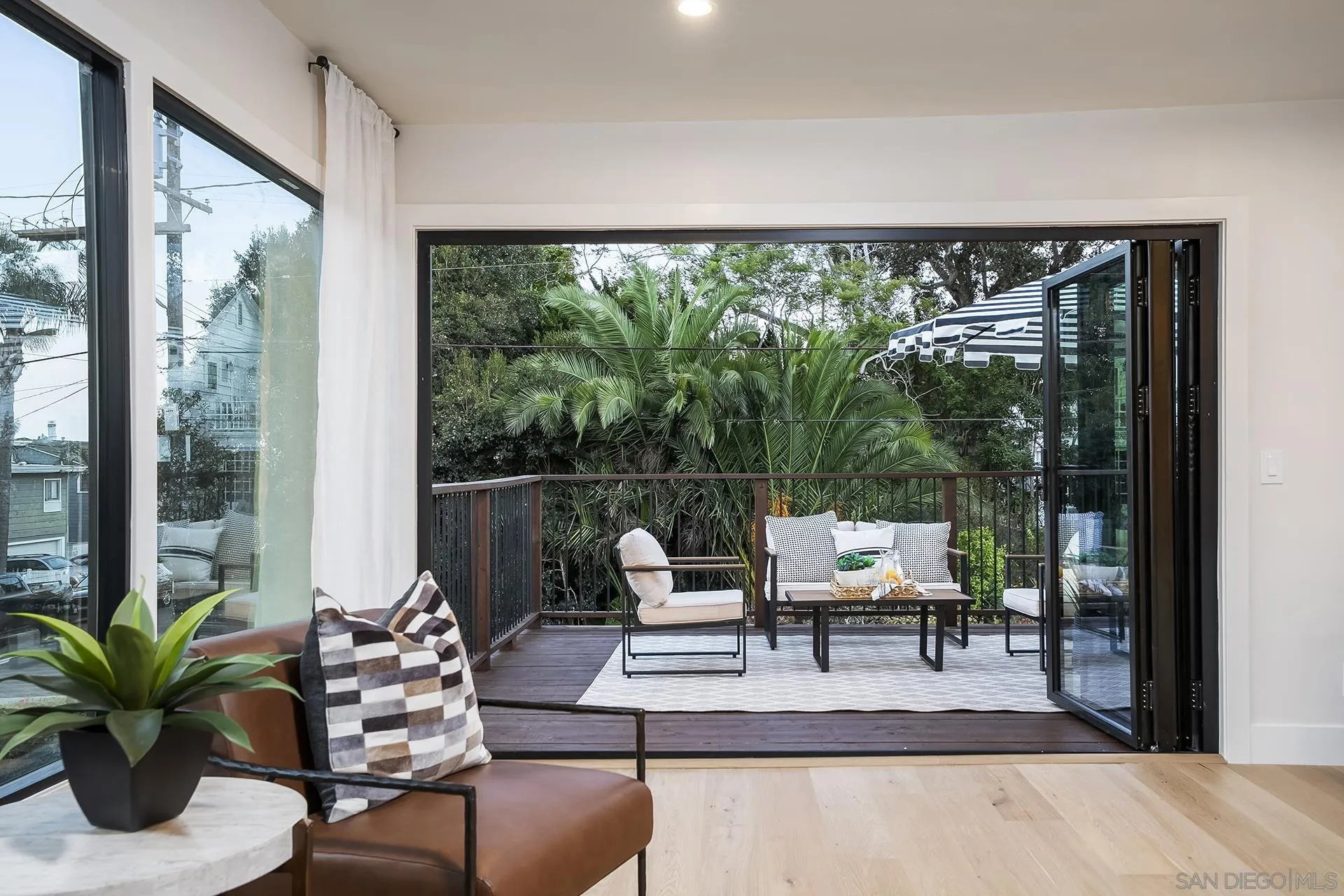 https://cdn.realtyfeed.com/cdn/127/260021048/681f8f6b0b5b4f2e283f9eb923aaaa87.webp