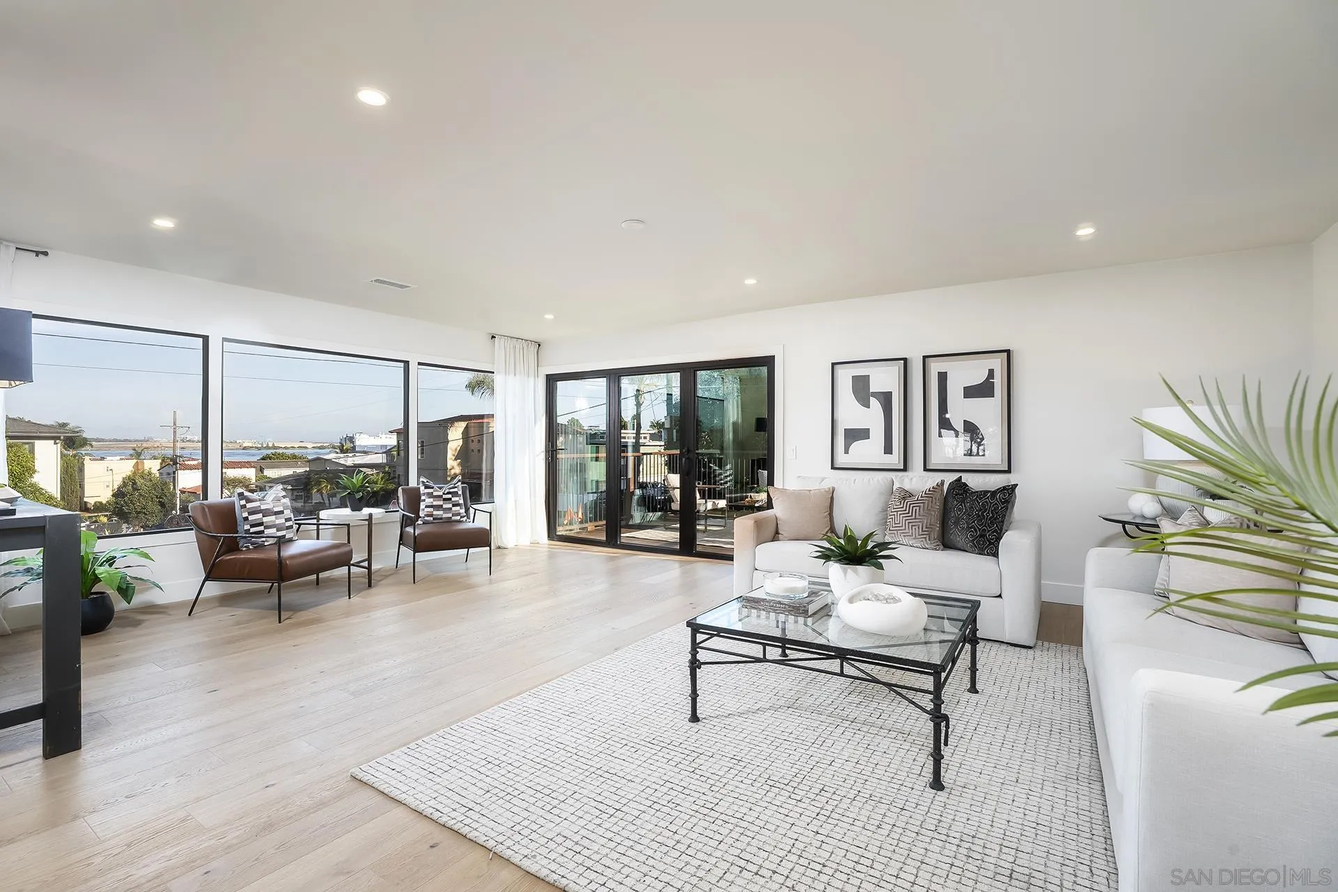 https://cdn.realtyfeed.com/cdn/127/260021048/6f63e13800a8f016fcc7f9b028afa9ea.webp