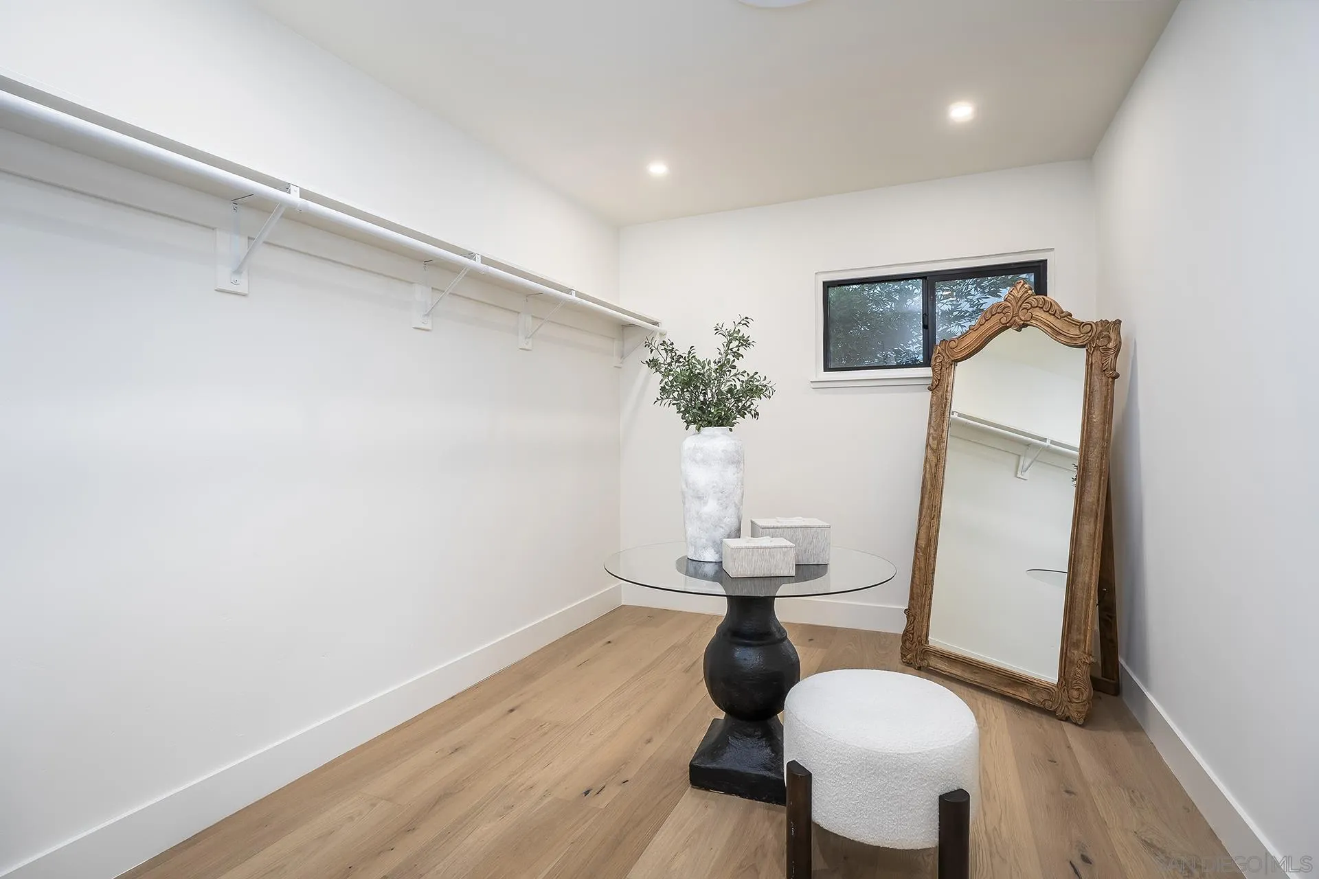 https://cdn.realtyfeed.com/cdn/127/260021048/7803c7b3eceeff3d6cdaa6f549cb2f02.webp
