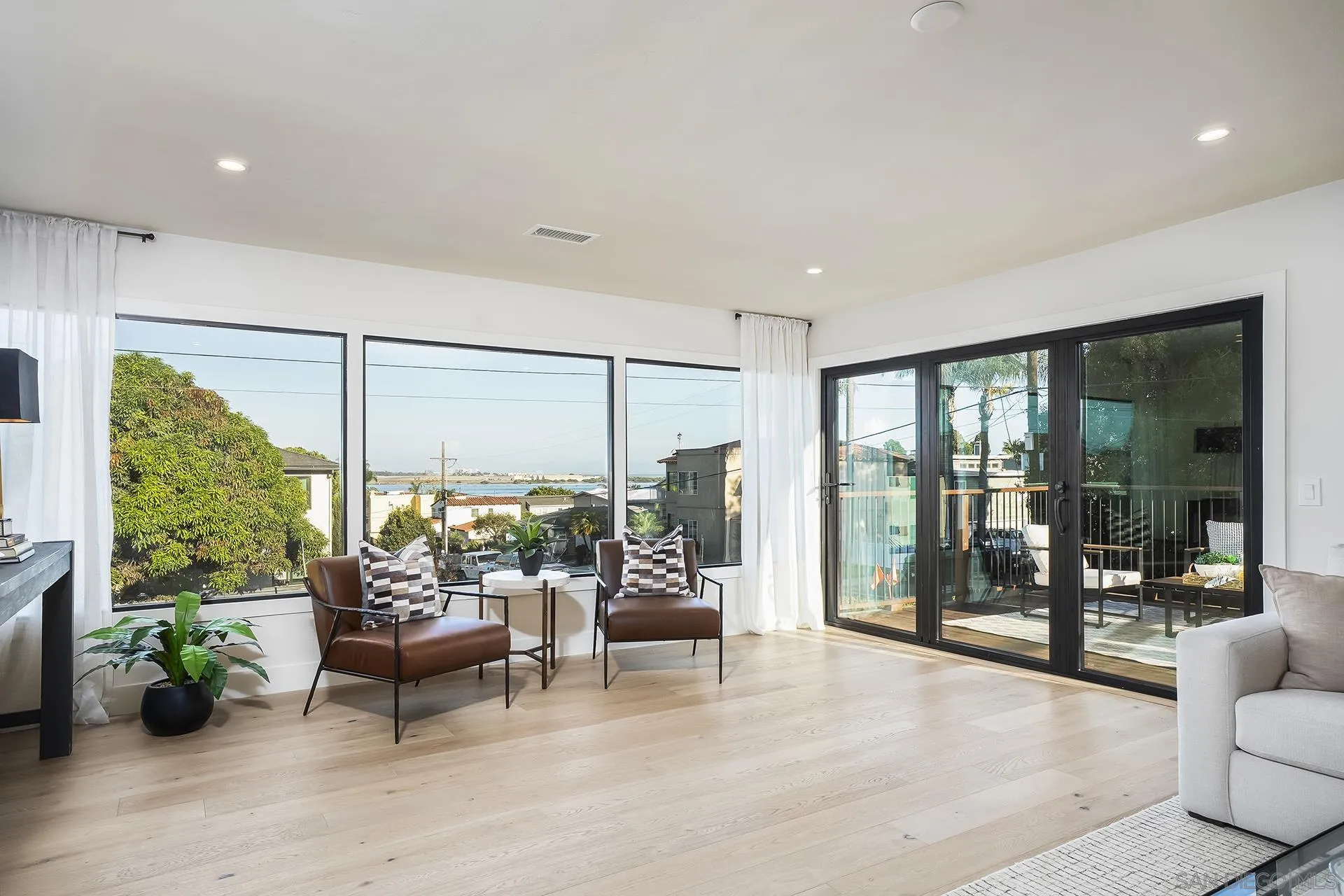 https://cdn.realtyfeed.com/cdn/127/260021048/8d55077231592c3843e8cdab43900287.webp