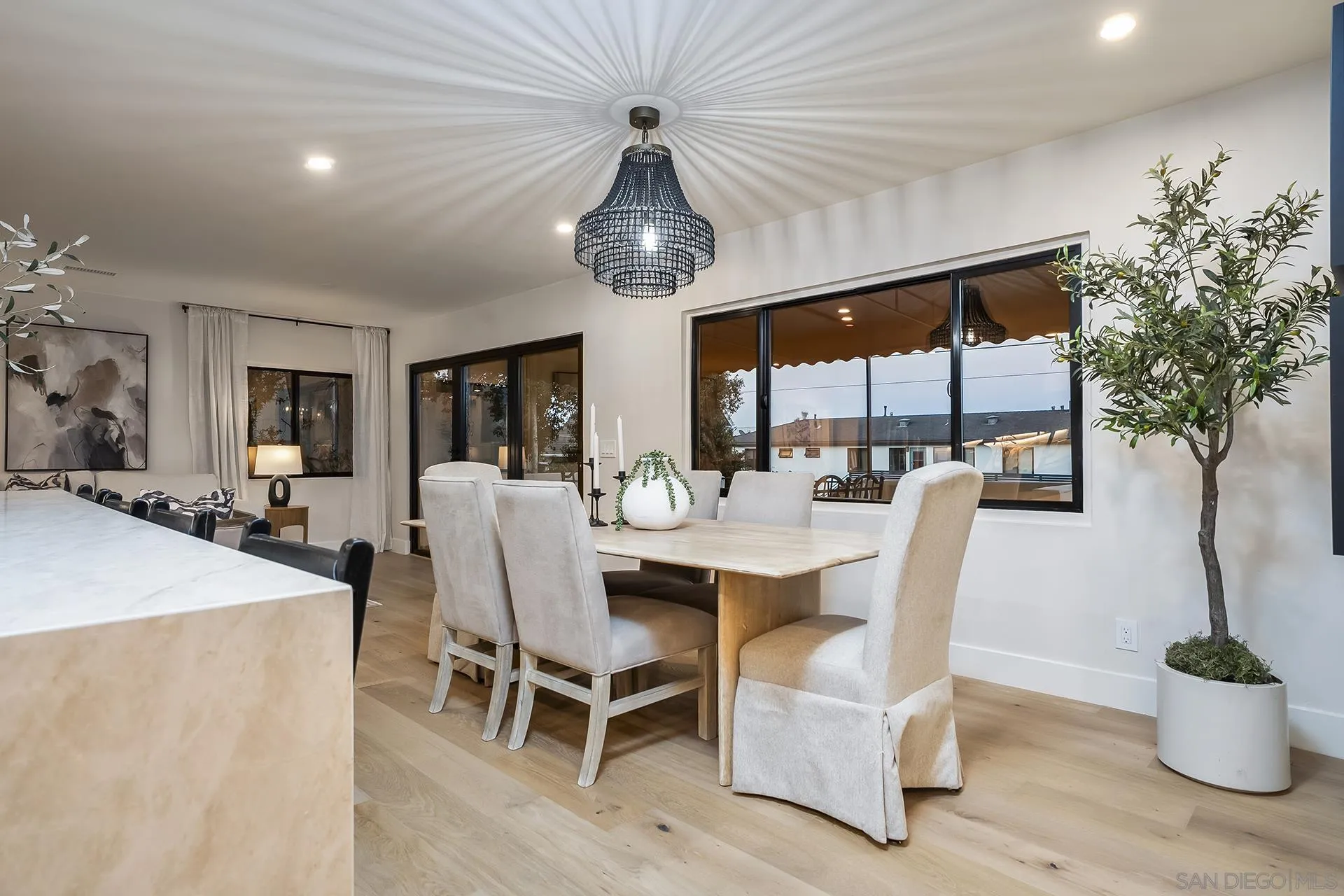 https://cdn.realtyfeed.com/cdn/127/260021048/fbd9d33a613d521dee98c6be0e23fa39.webp