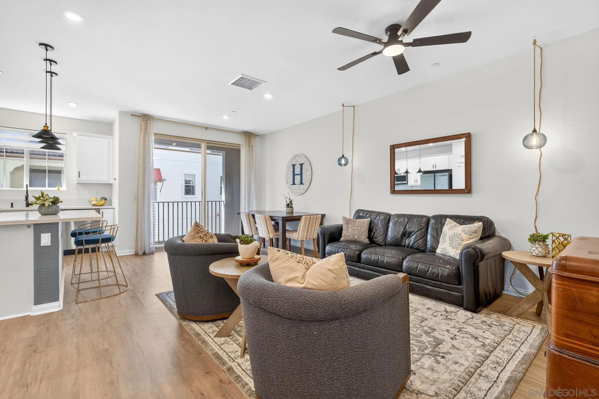 https://cdn.realtyfeed.com/cdn/127/260021049/3e484d81cc75063c40589351c4449a9a.webp