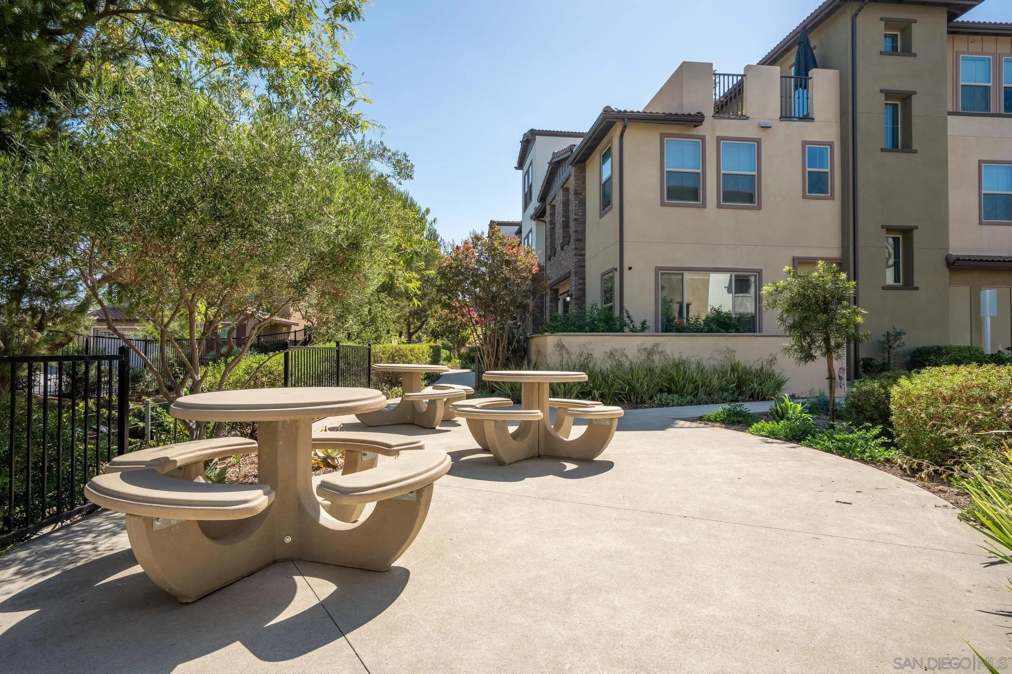https://cdn.realtyfeed.com/cdn/127/260021049/65a313d7e112a09acdd9878580fa2b39.webp