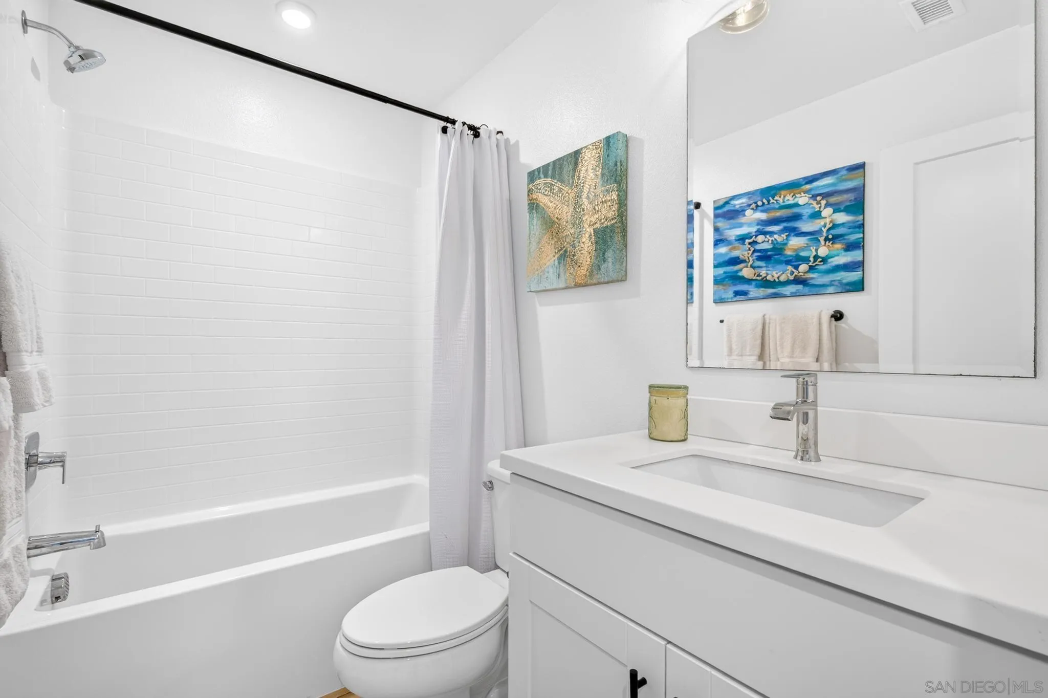 https://cdn.realtyfeed.com/cdn/127/260021049/fe40d1eb03501a2f97b4bdcc6959cf0d.webp