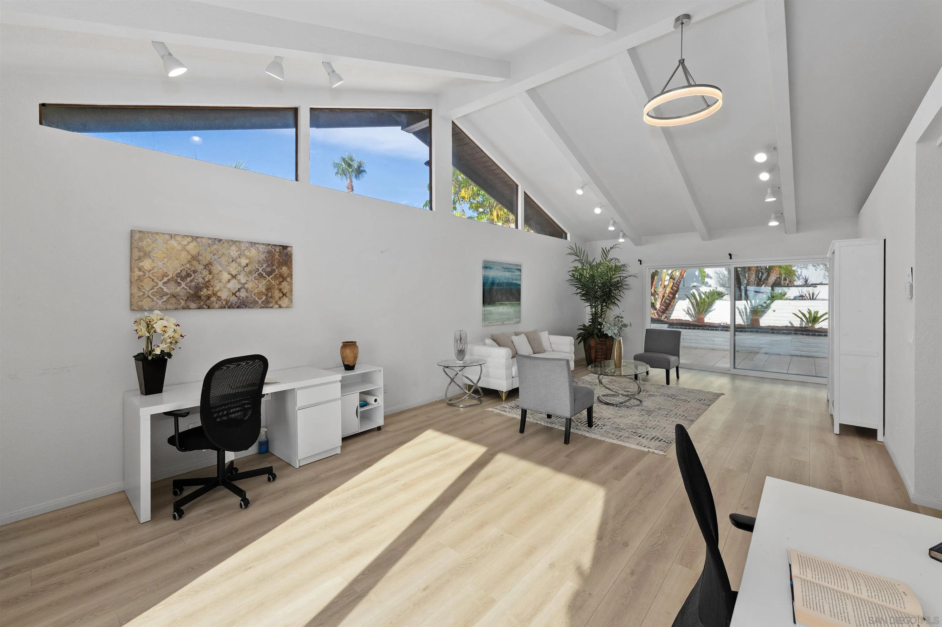 https://cdn.realtyfeed.com/cdn/127/260021050/072982ac142c0d8aae642775152a2c11.webp