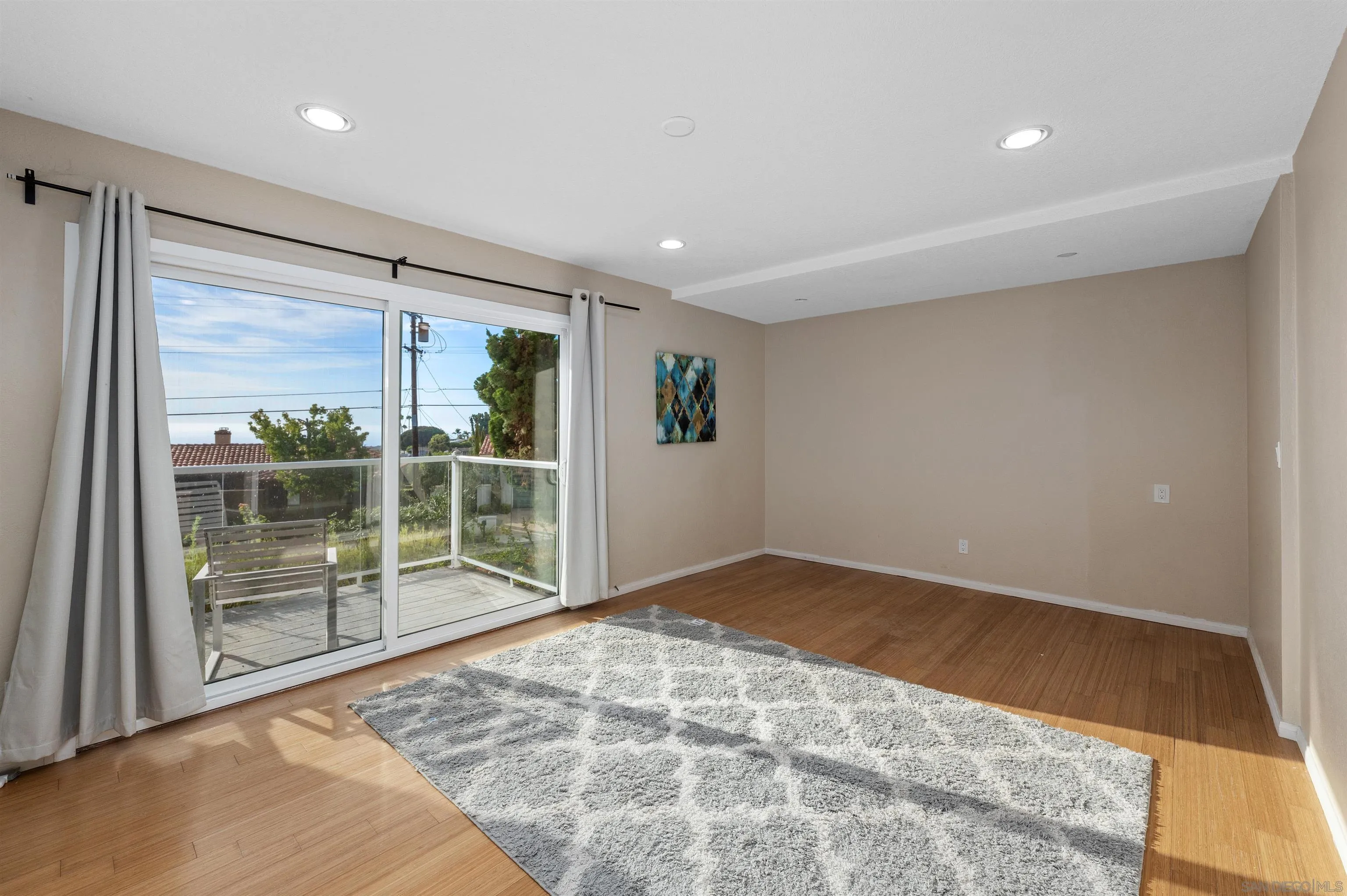 https://cdn.realtyfeed.com/cdn/127/260021050/711fca3d1c8982baa364c374f05d3029.webp