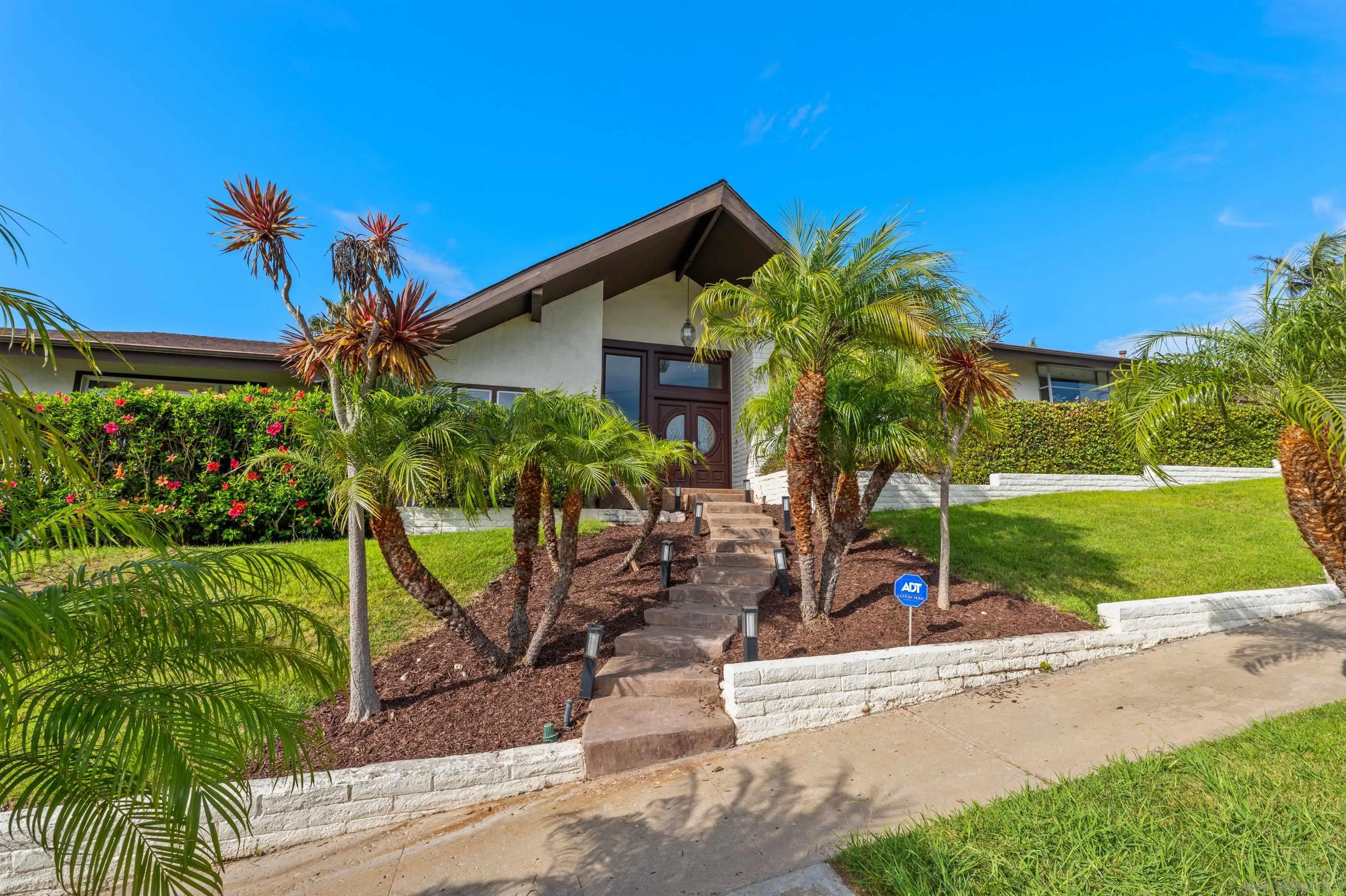 1160 Via Espana, La Jolla, CA 92037 - Photo 2 of 5, La Jolla, CA
