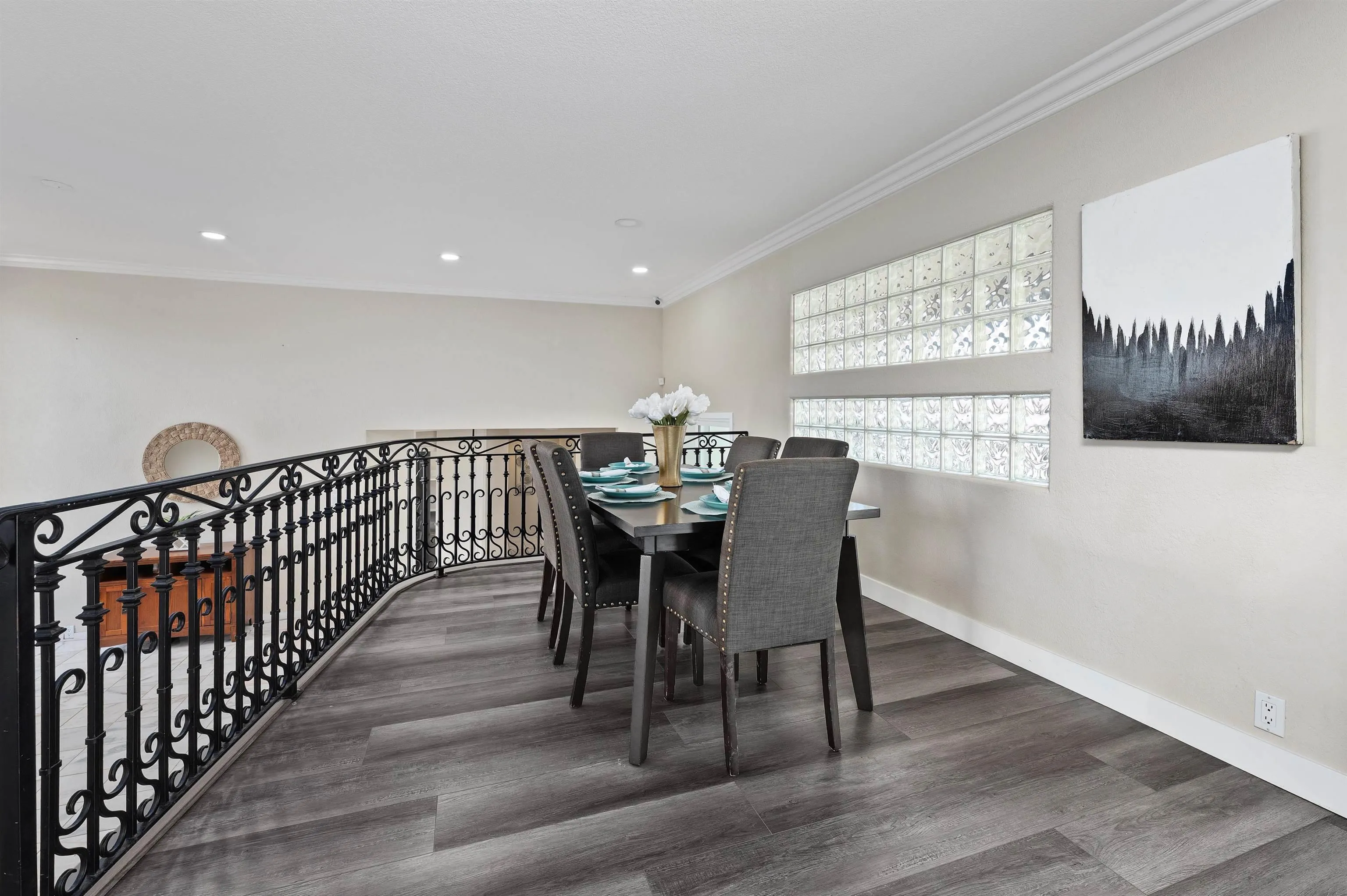 https://cdn.realtyfeed.com/cdn/127/260021050/f47eebbac7598bb4dbdd5bb0d1996abc.webp