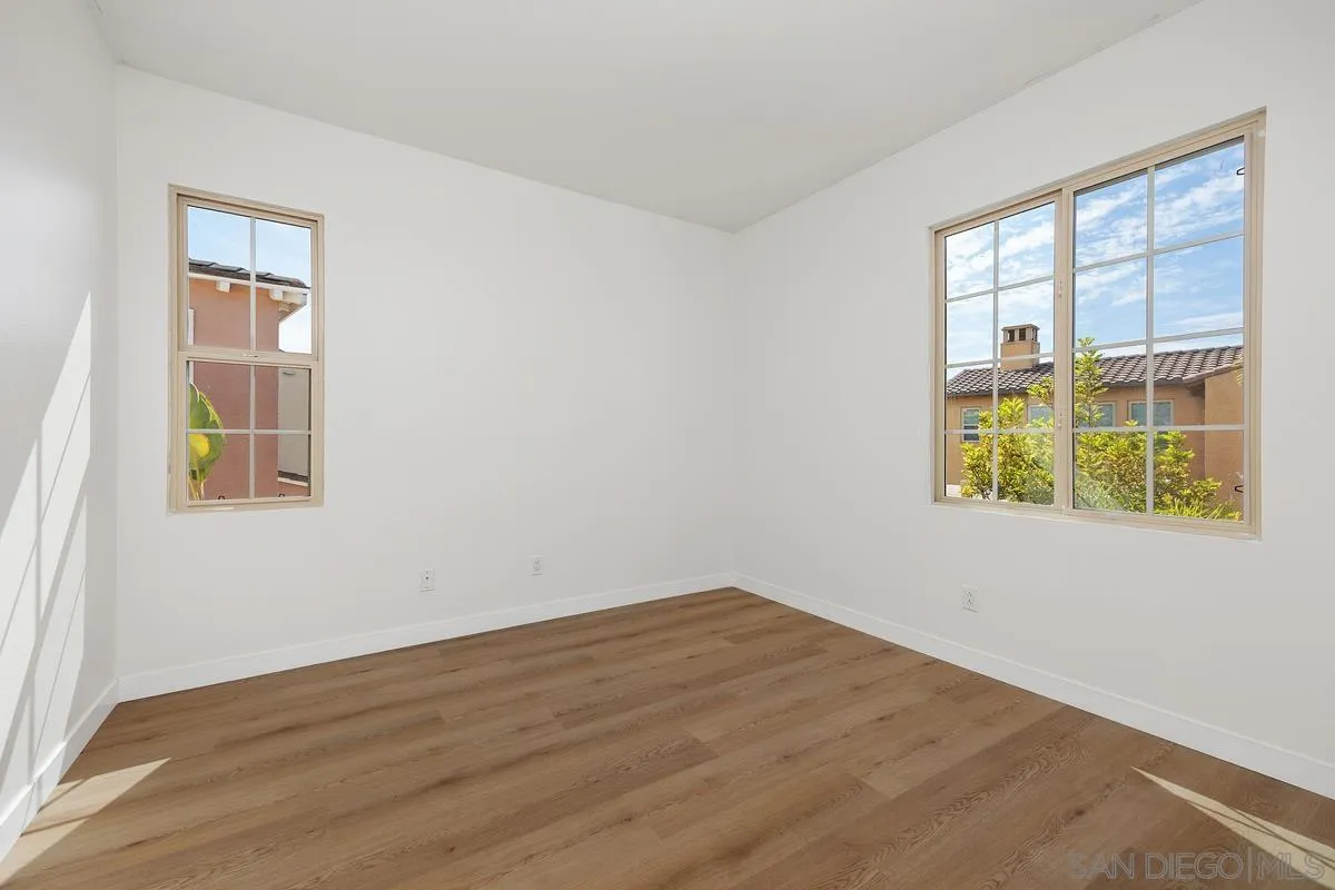https://cdn.realtyfeed.com/cdn/127/260021054/aefba7c3fb02c7fbe9d7d355ede5b296.webp