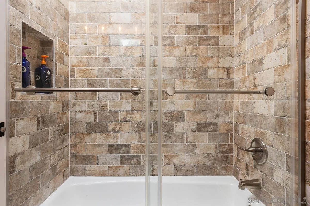 https://cdn.realtyfeed.com/cdn/127/260021055/a5a5b218a5e2cf277fc6feed285e46b4.webp