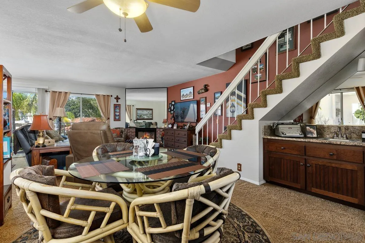 https://cdn.realtyfeed.com/cdn/127/260021055/c6d8a91945c6e25e0463e17b01e1e435.webp