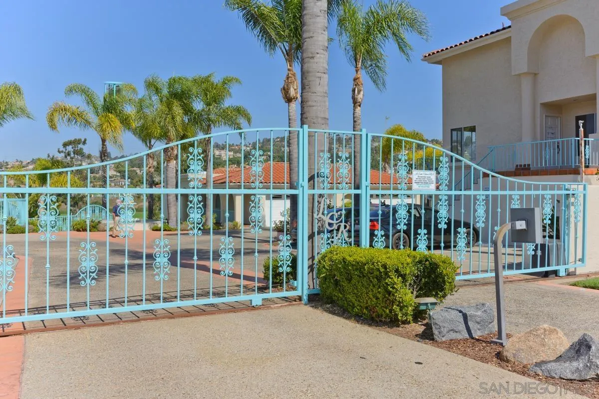 https://cdn.realtyfeed.com/cdn/127/260021055/d5a256873d9b3ec9bc119663a465dc72.webp