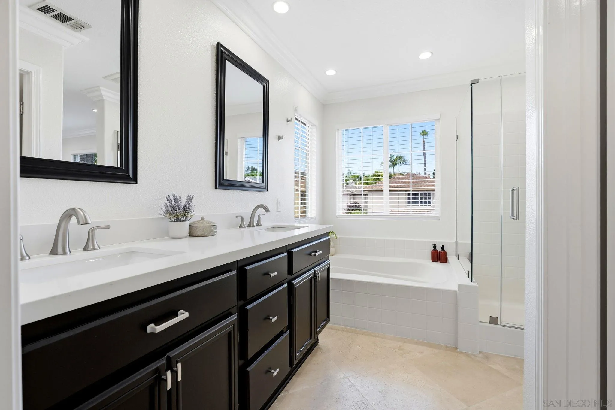 https://cdn.realtyfeed.com/cdn/127/260021056/1b37cb530ee58e91ce4d799a340f67f6.webp