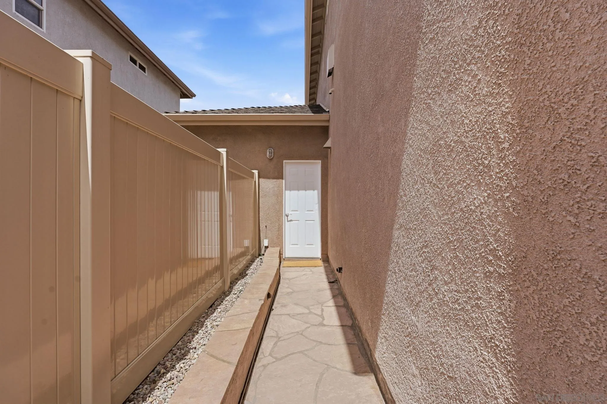 https://cdn.realtyfeed.com/cdn/127/260021056/574ed6fb9cc2c214fded1c3cc7e466d4.webp