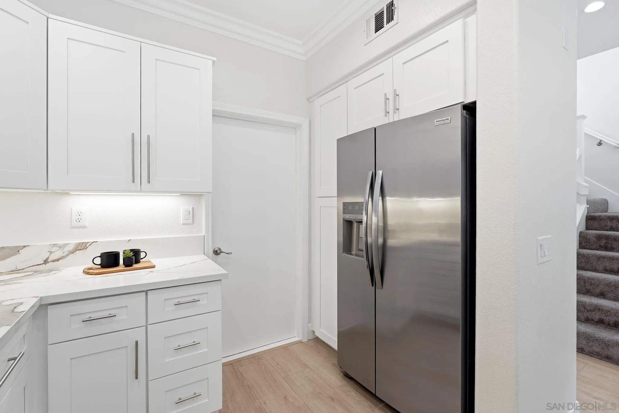 https://cdn.realtyfeed.com/cdn/127/260021056/a7ab30df0e83f6c6b0800d9aaa7916a1.webp
