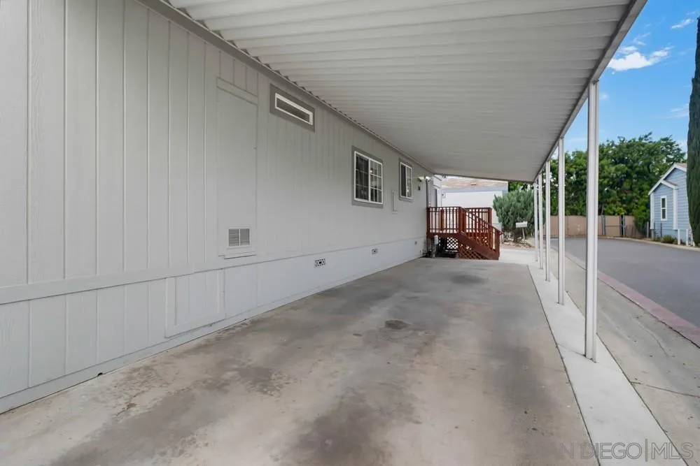https://cdn.realtyfeed.com/cdn/127/260021058/5fd02573ee455e2b04d7c2df9f7c48b8.webp