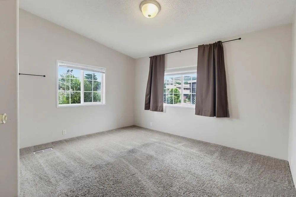 https://cdn.realtyfeed.com/cdn/127/260021058/759c0f4586e5513226547eaa51d8e91f.webp