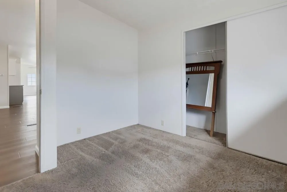 https://cdn.realtyfeed.com/cdn/127/260021058/a94d52005ad782c4ecfde41c5f40264a.webp