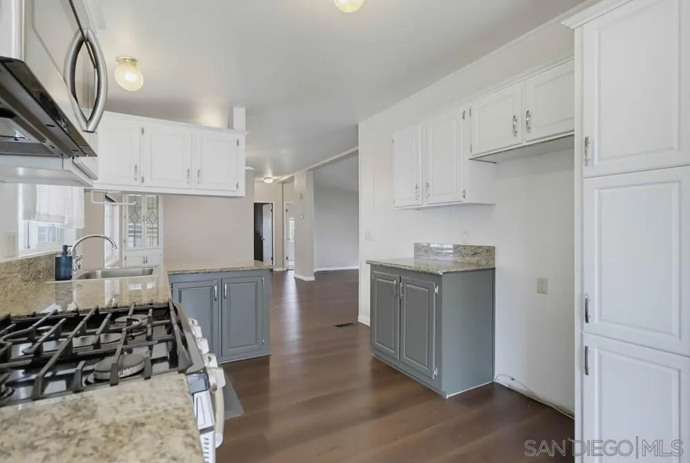 https://cdn.realtyfeed.com/cdn/127/260021058/d752c688806d76d648fe46f83ec9317d.webp