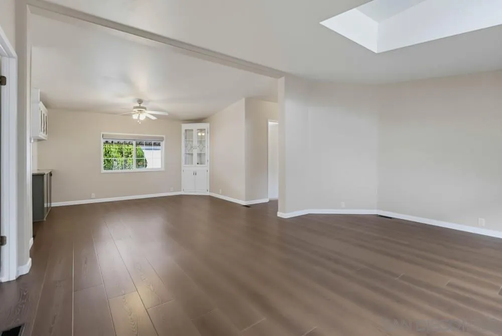 https://cdn.realtyfeed.com/cdn/127/260021058/f05394af152d66879bd1a589374be009.webp