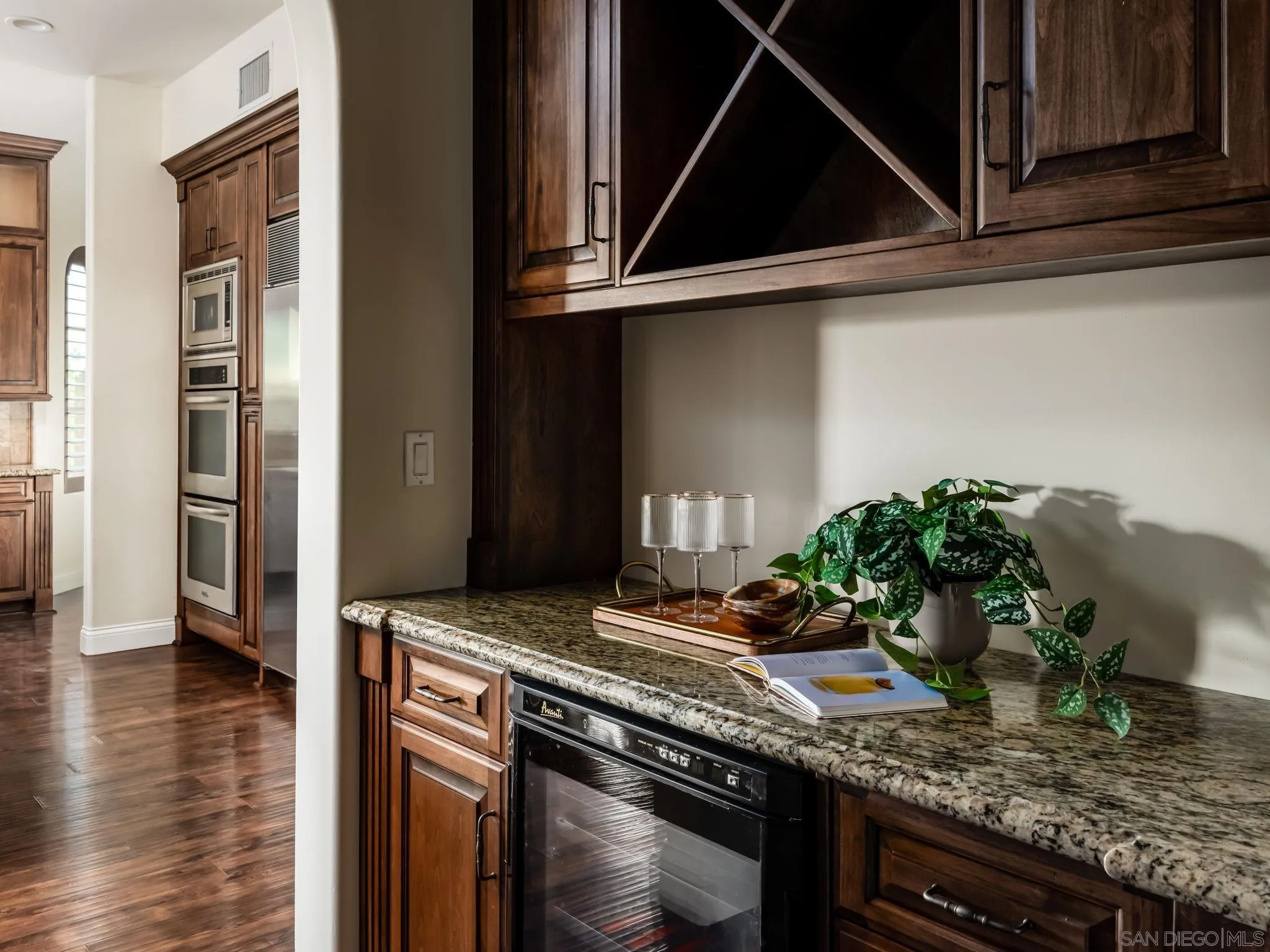 https://cdn.realtyfeed.com/cdn/127/260021061/22651ece5ded24800912541ffd926415.webp