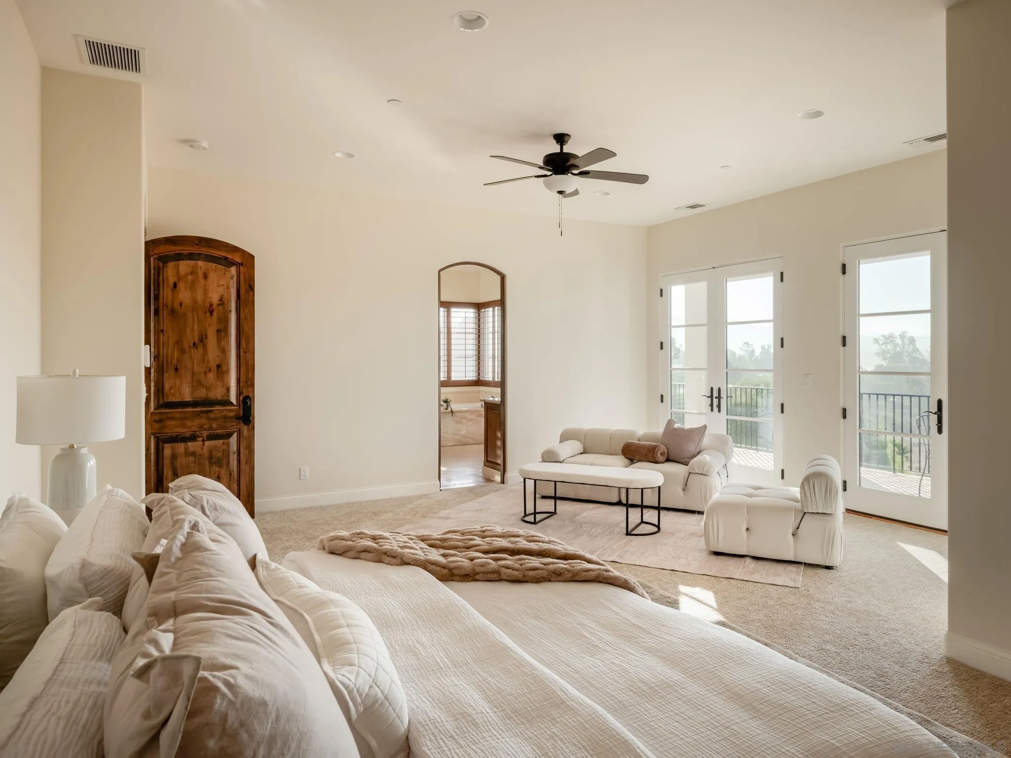 https://cdn.realtyfeed.com/cdn/127/260021061/28385dc2ce09d00537de06f57d4d67ca.webp