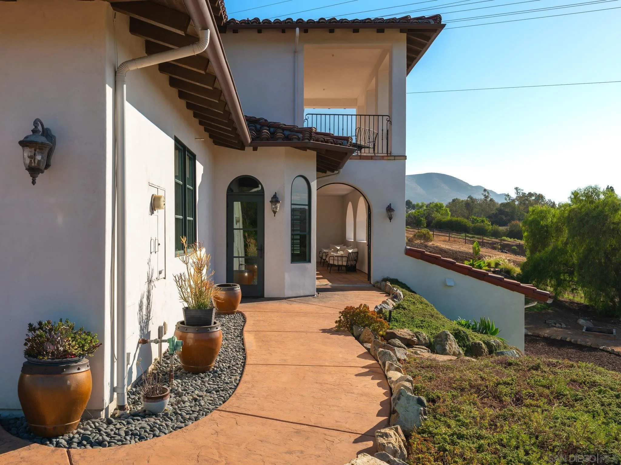 https://cdn.realtyfeed.com/cdn/127/260021061/345d7f1f7e67d00e6e636e9b32ad5b34.webp