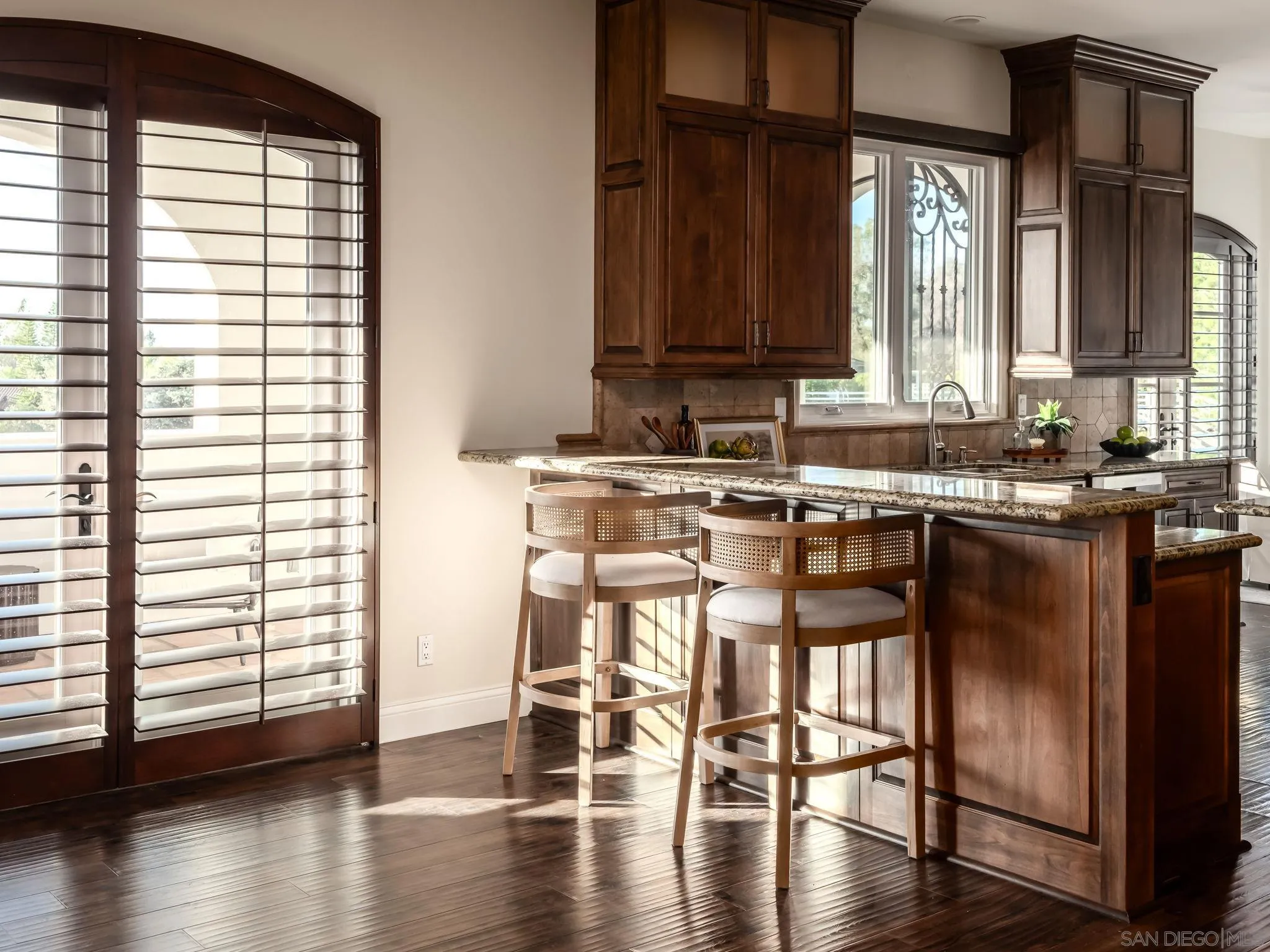 https://cdn.realtyfeed.com/cdn/127/260021061/4e4ed5341db8e17253f05ba2d83267ad.webp