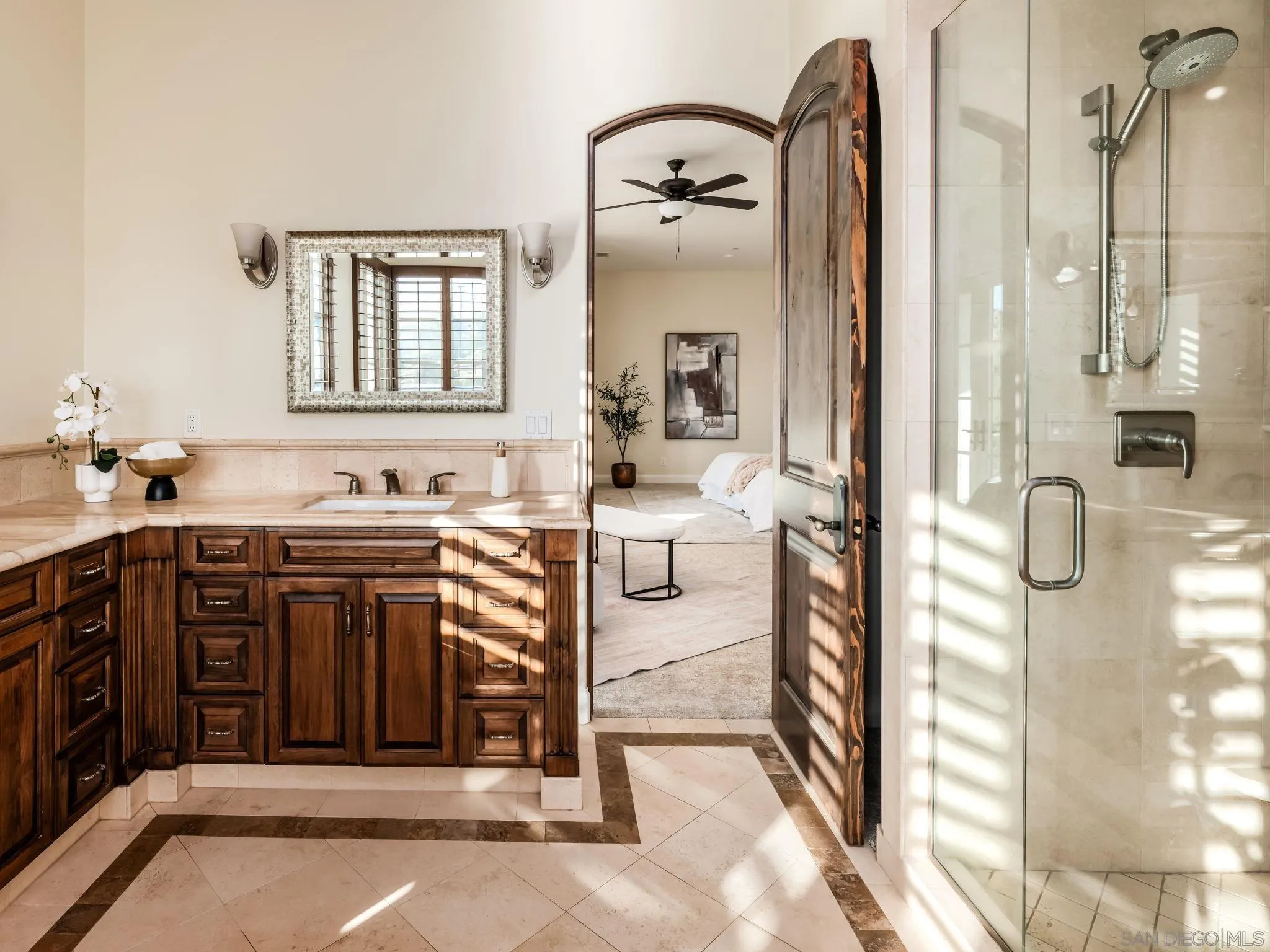 https://cdn.realtyfeed.com/cdn/127/260021061/c46eff7328ffd8905460cd889e7f5b8d.webp