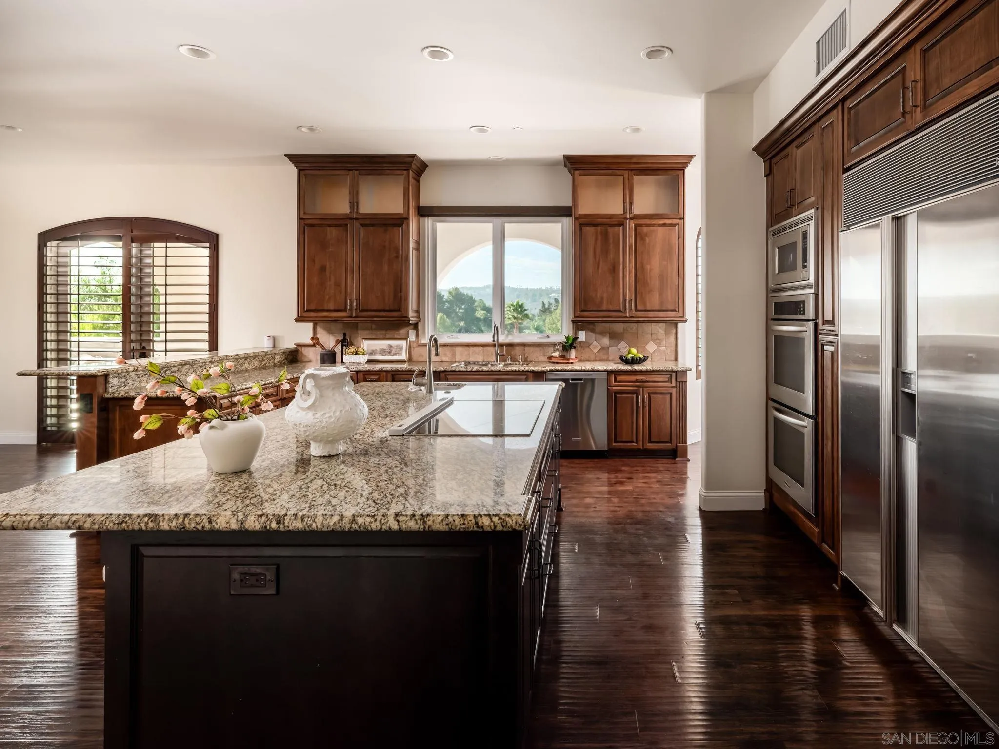 https://cdn.realtyfeed.com/cdn/127/260021061/dda863c5cfc93904675536707ce8743d.webp