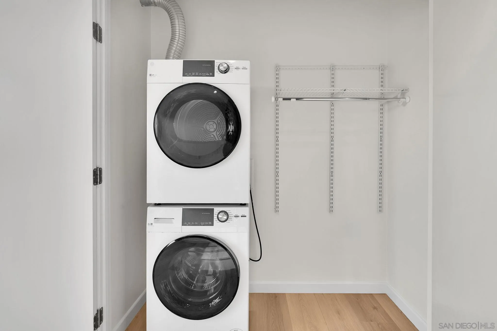 https://cdn.realtyfeed.com/cdn/127/260021062/55fe452a61da537308b2889200819296.webp