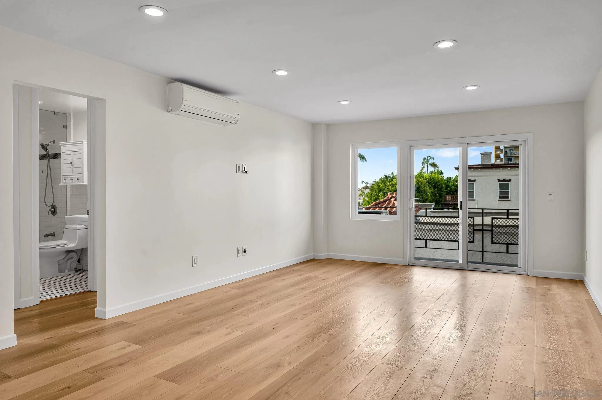 https://cdn.realtyfeed.com/cdn/127/260021062/67ec4770532b7ac3c105f2ab32f990fd.webp