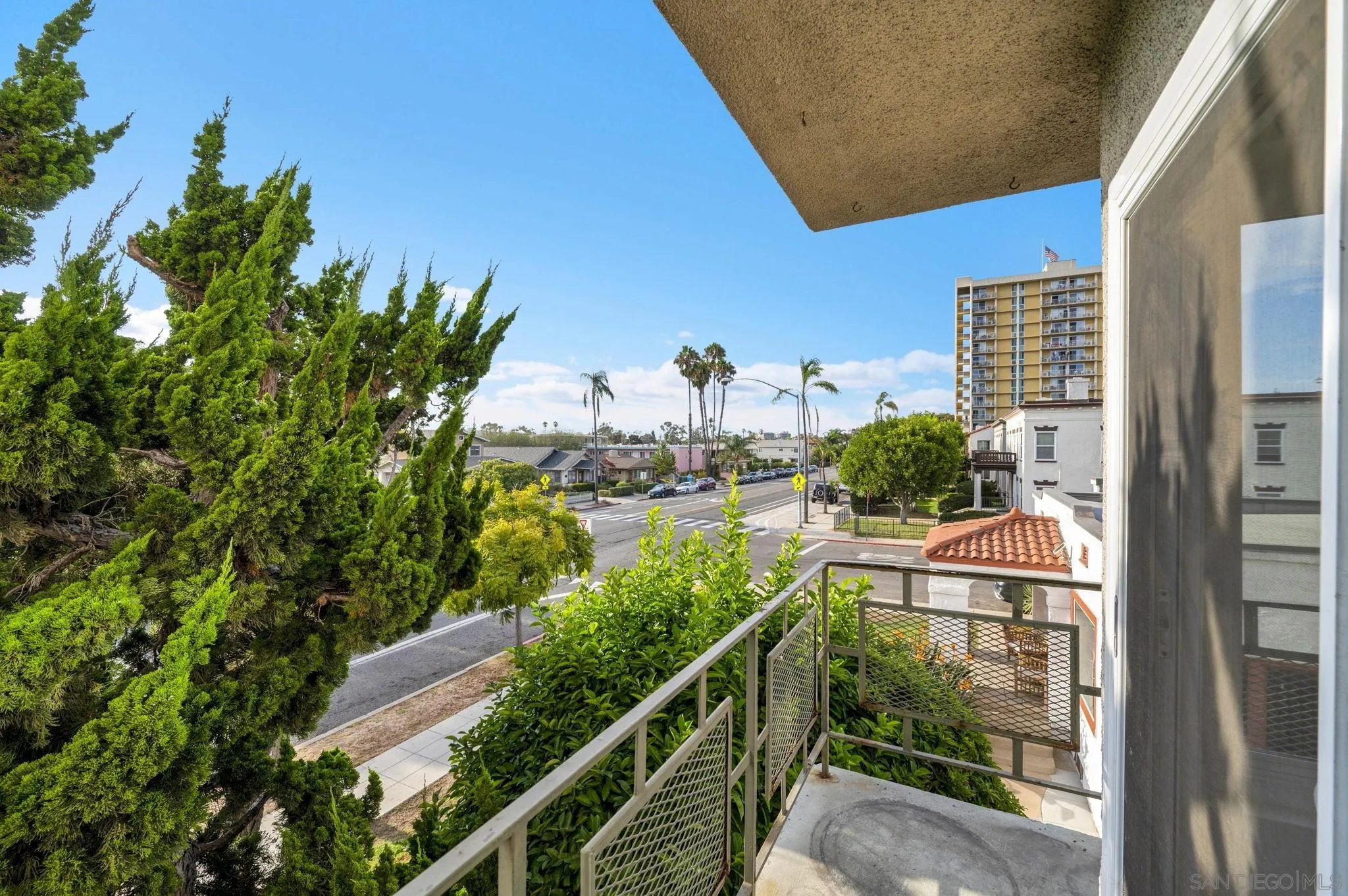 https://cdn.realtyfeed.com/cdn/127/260021062/71bcb6bd84f3c063884a25a3d00d5cab.webp