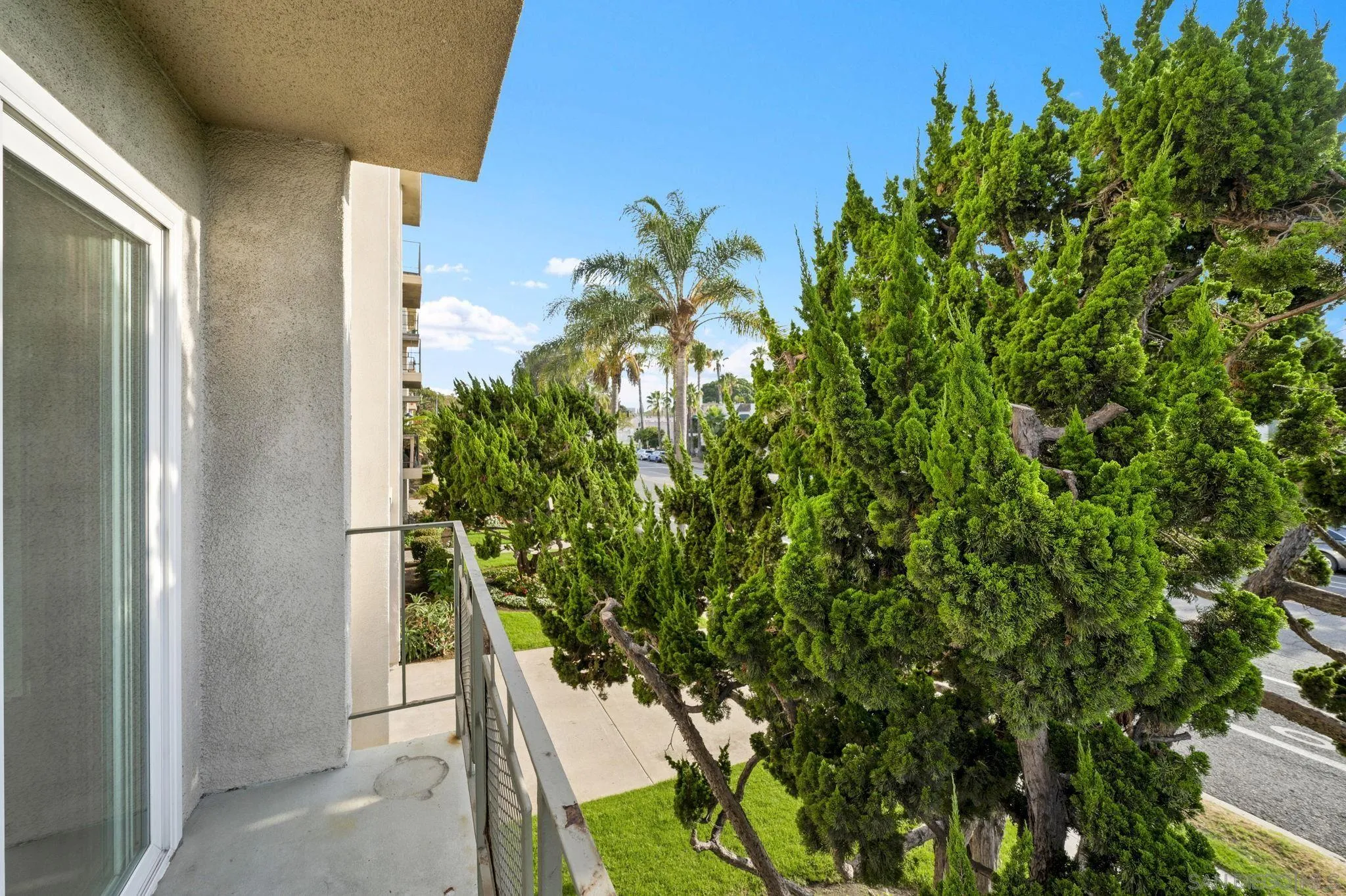 https://cdn.realtyfeed.com/cdn/127/260021062/8f92b1ddb46de3e537e5001f5d3b1cfc.webp