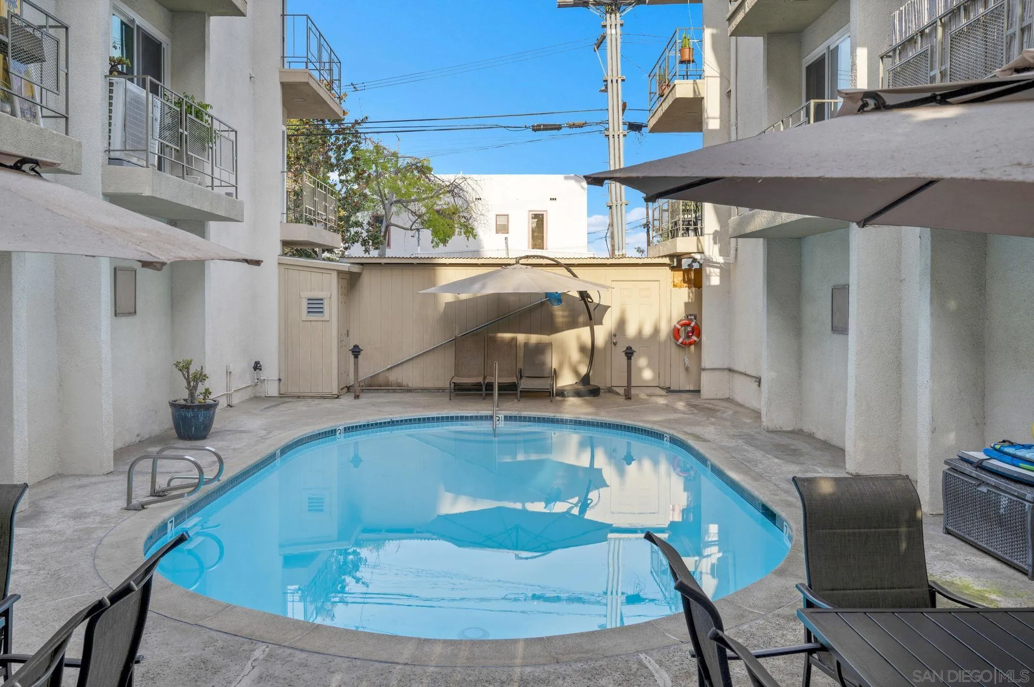 https://cdn.realtyfeed.com/cdn/127/260021062/91732be6235eabfc27f19c6faa89183a.webp