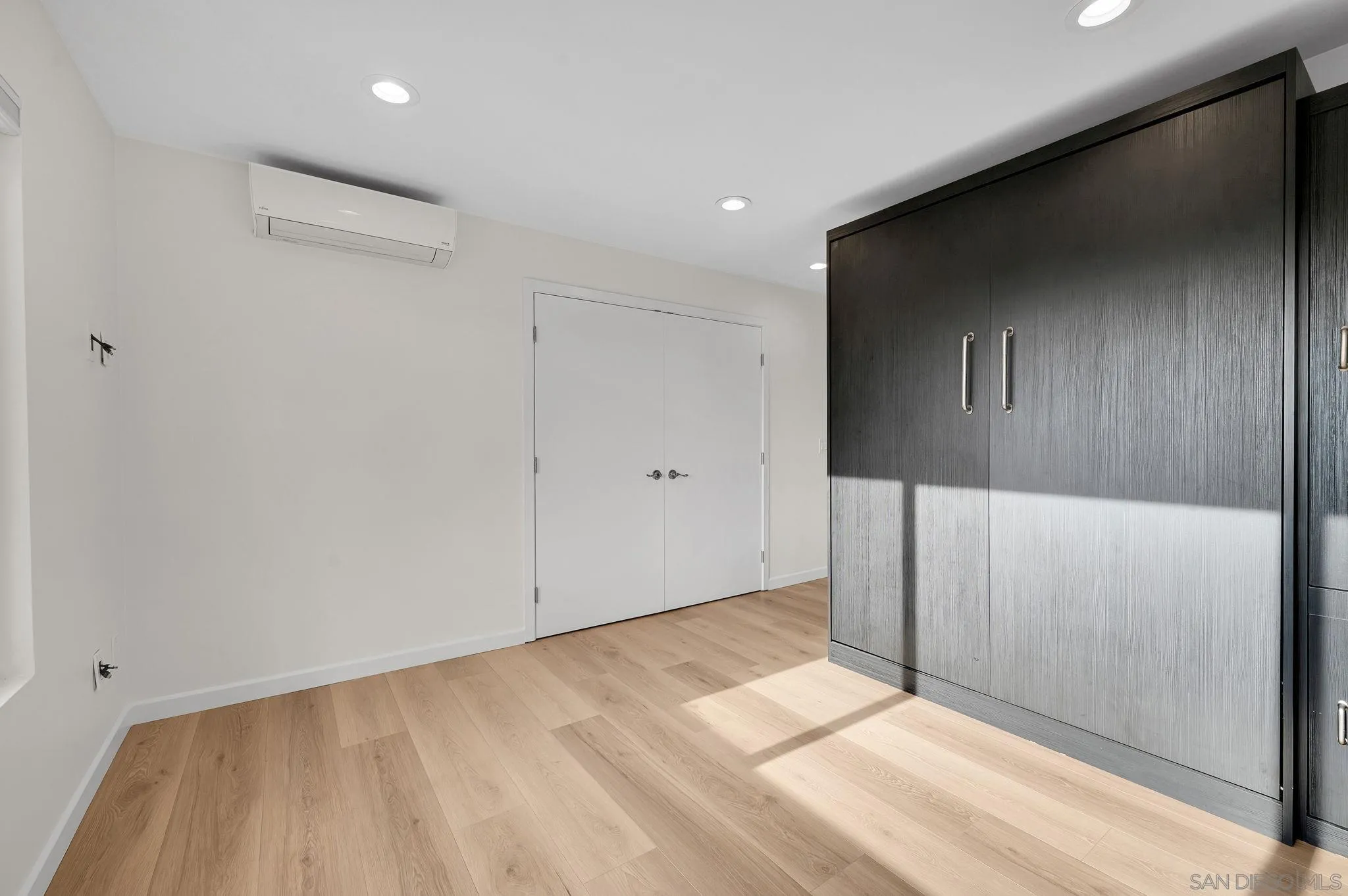 https://cdn.realtyfeed.com/cdn/127/260021062/98d5d5b0f5fd44302f60833c9c16aff0.webp