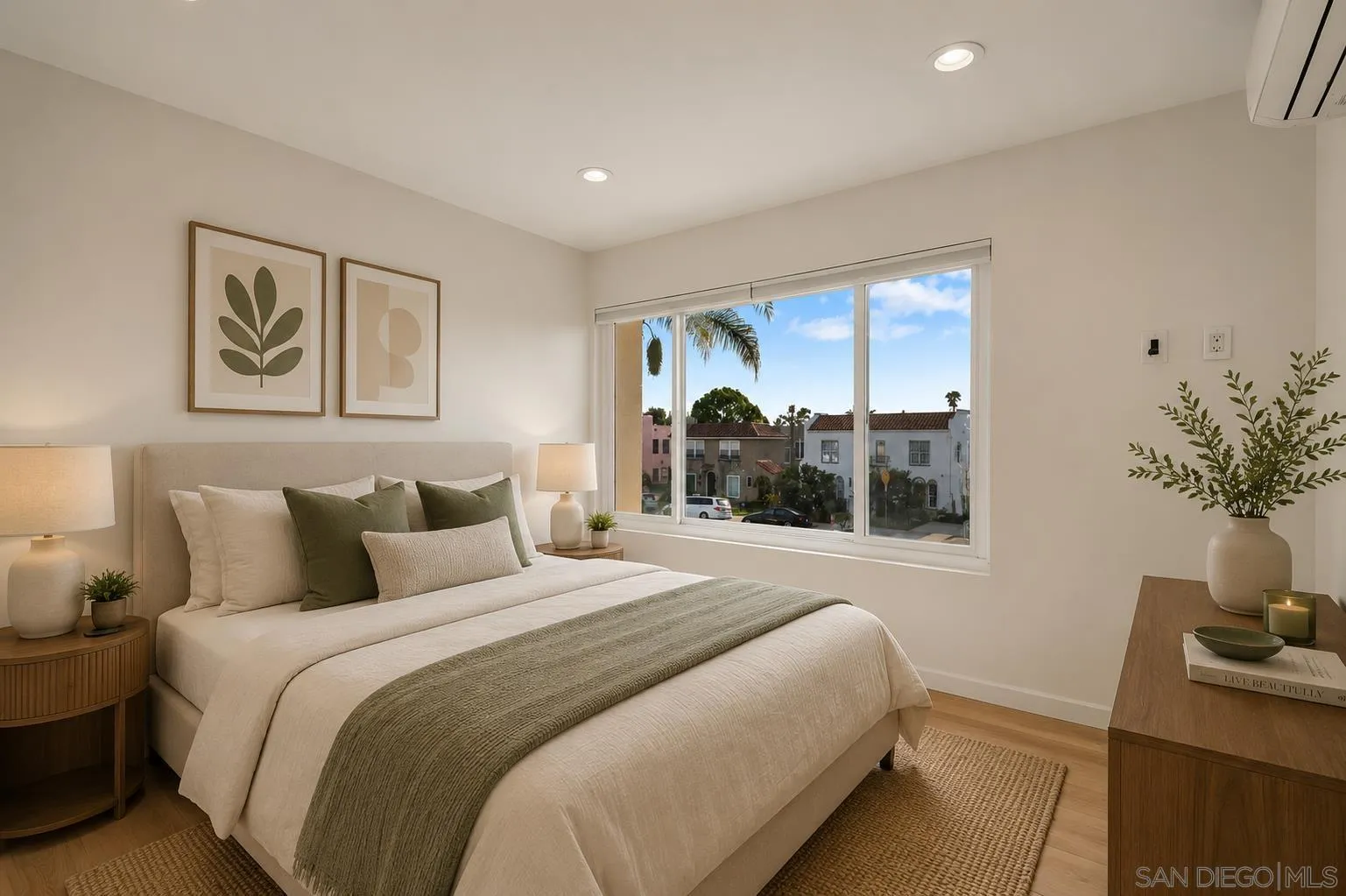 https://cdn.realtyfeed.com/cdn/127/260021062/99588853d57b8023d92dd68dca73cb70.webp