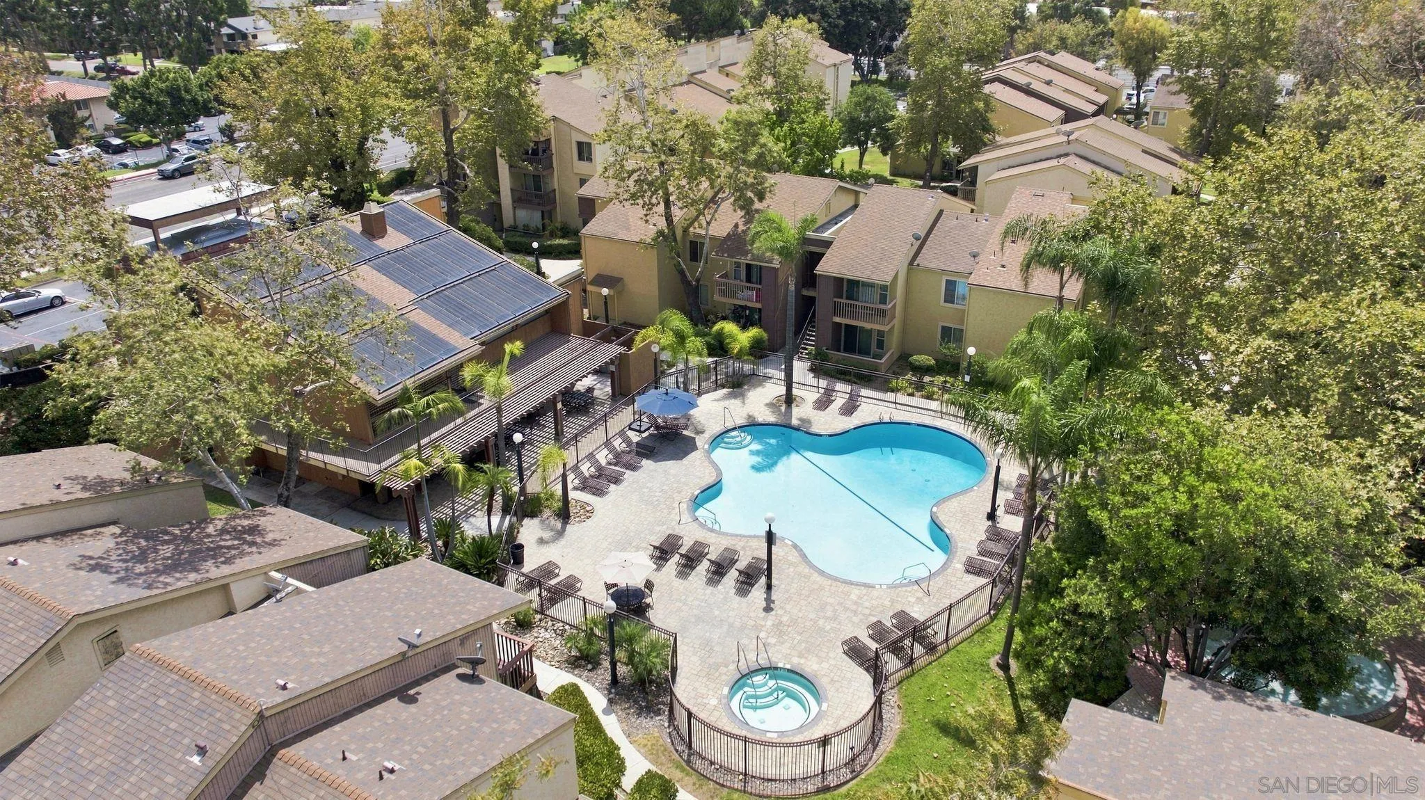 https://cdn.realtyfeed.com/cdn/127/260021071/4e572d1072e6bfa9706bc5ad821b3495.webp