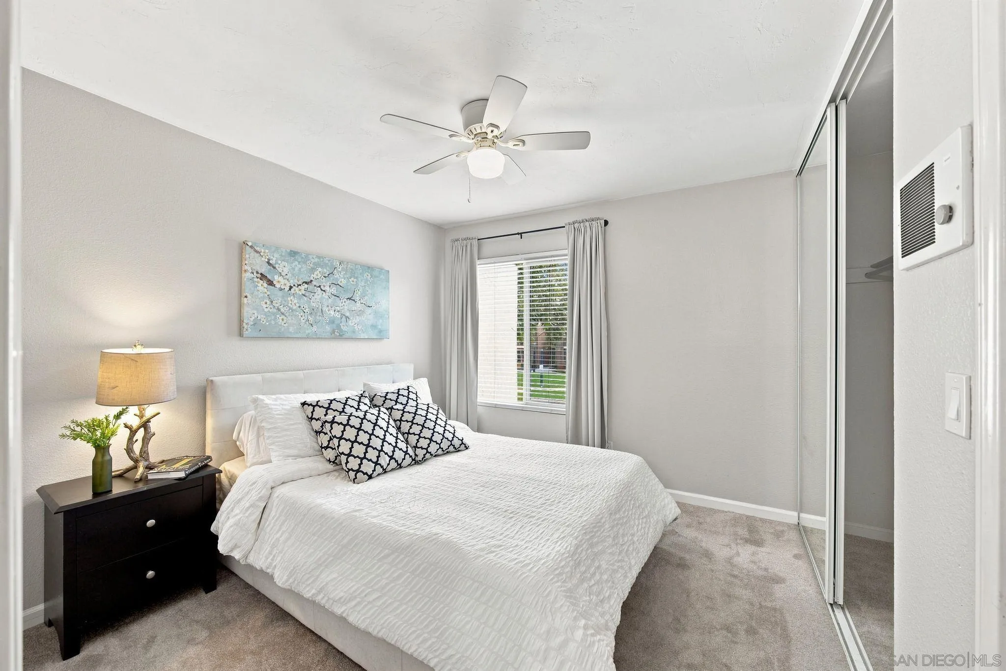 https://cdn.realtyfeed.com/cdn/127/260021071/ebd0c97929cfa5a512a3a82179a595a2.webp