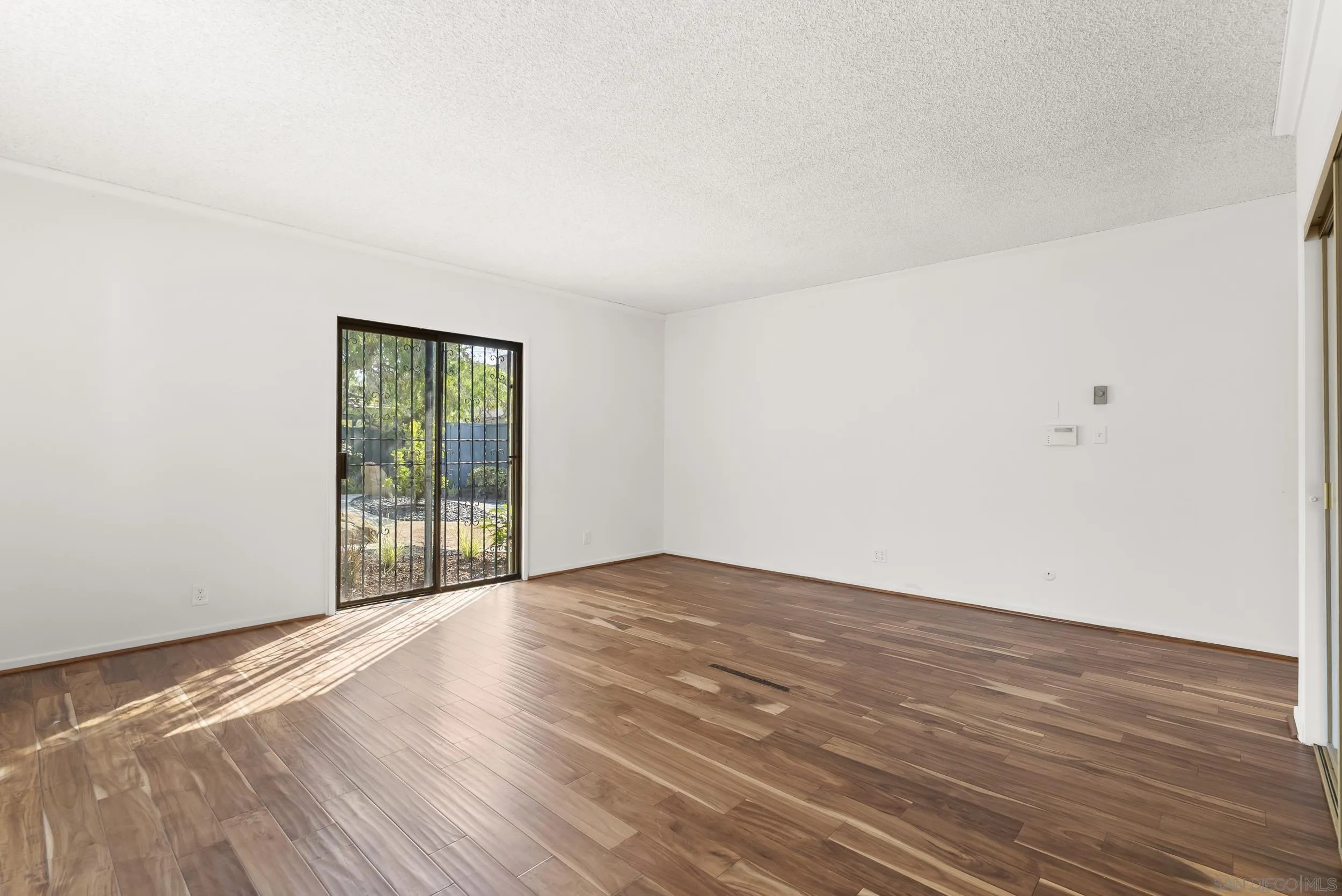https://cdn.realtyfeed.com/cdn/127/260021074/4e5b1efa13d2b8a935fedba83f8e6db6.webp