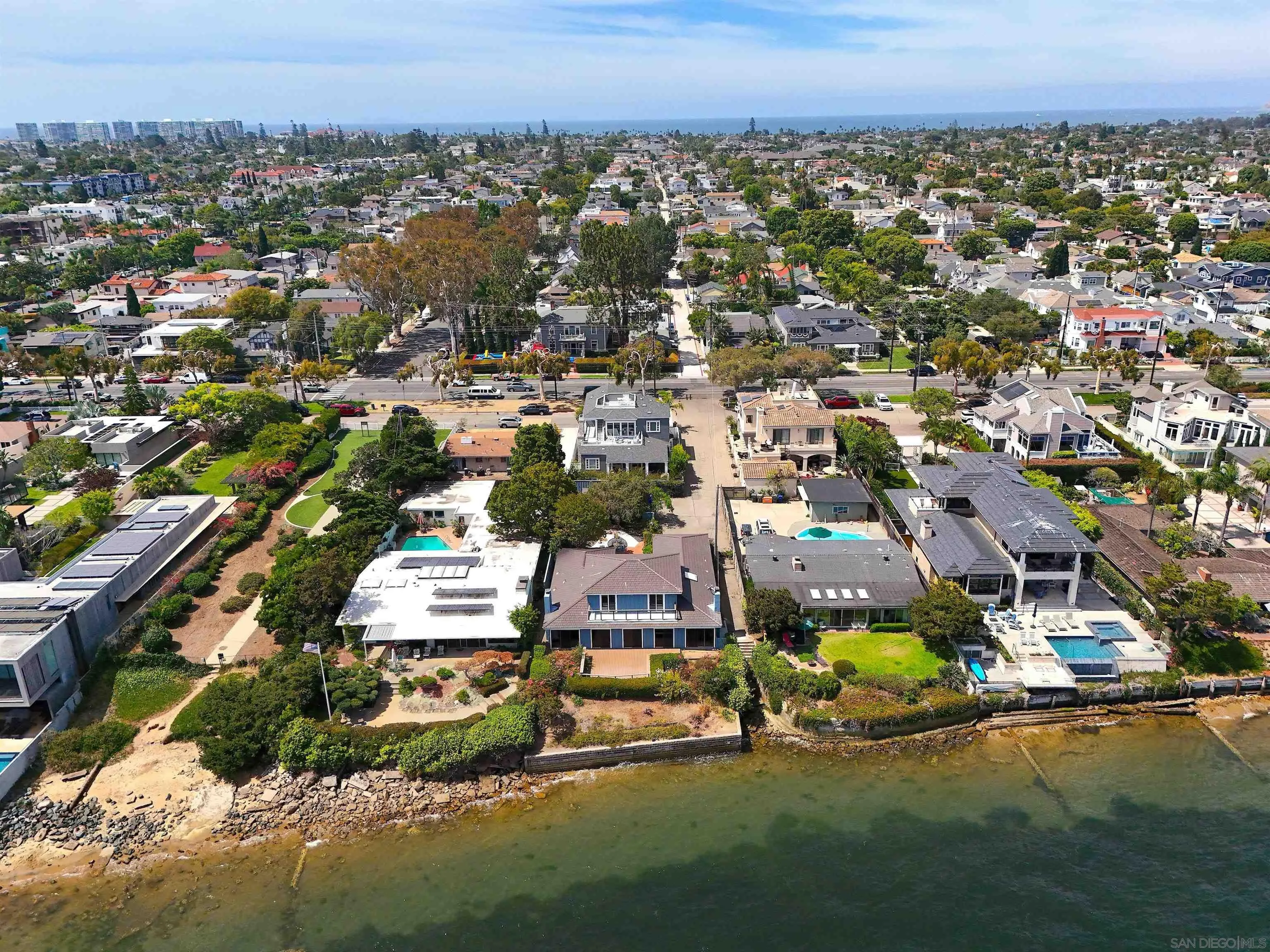 https://cdn.realtyfeed.com/cdn/127/260021074/6cbbea5999888114aee3365689eb3466.webp