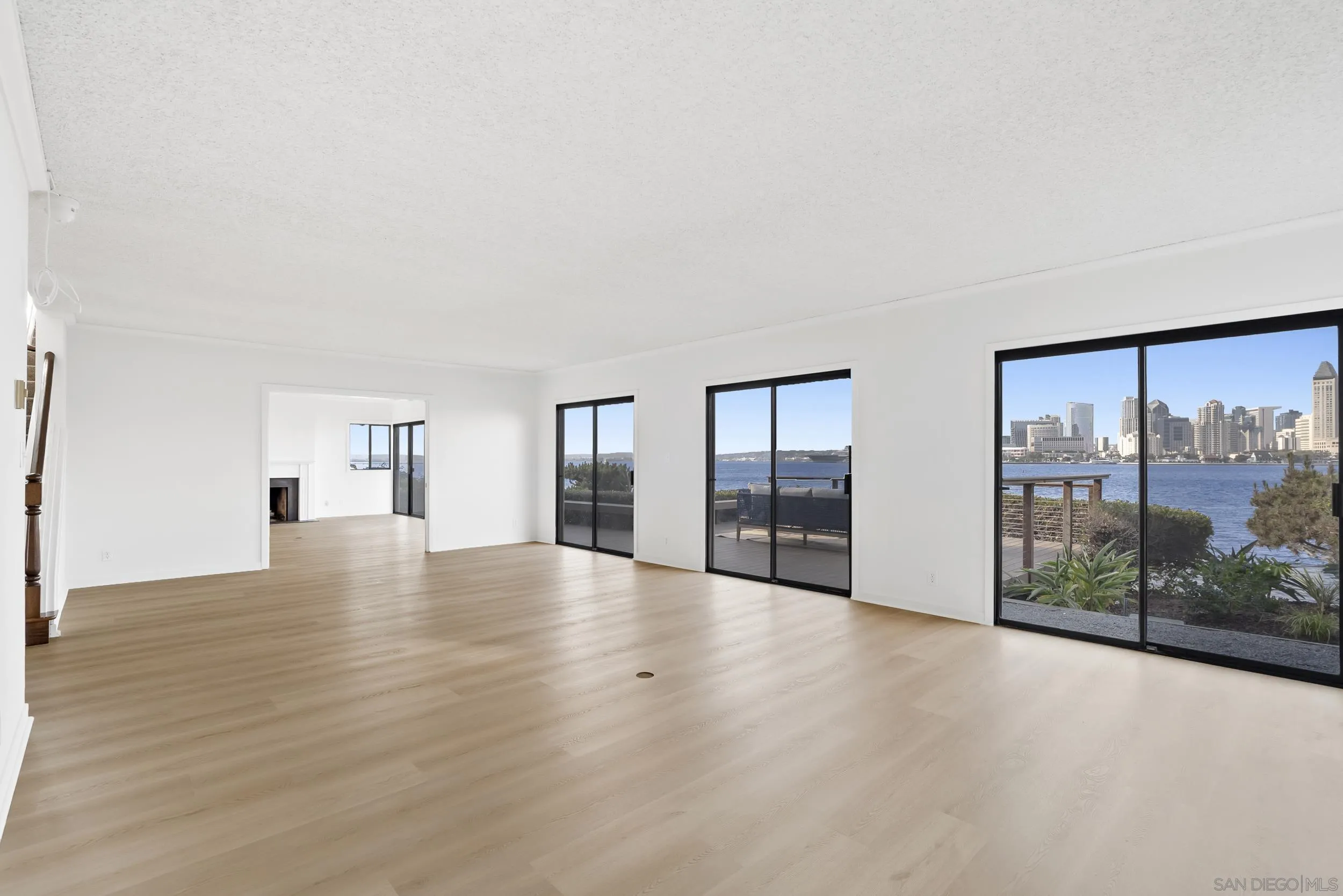 https://cdn.realtyfeed.com/cdn/127/260021074/c66c783c6fee790ffec5acfe7ffd7bb8.webp