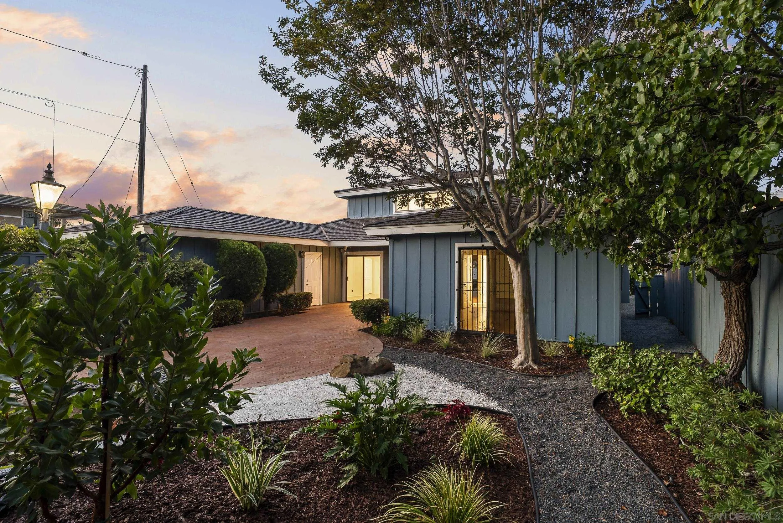 https://cdn.realtyfeed.com/cdn/127/260021074/e5fdba6f248c8e654d545b8d73ff4ef5.webp