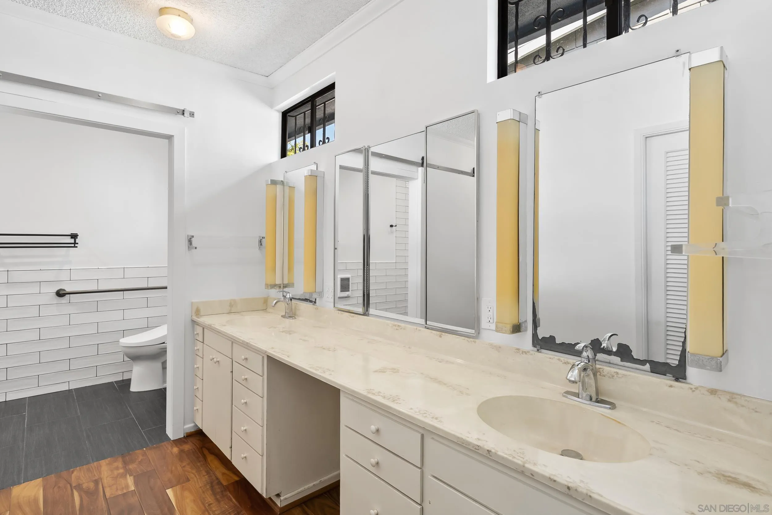 https://cdn.realtyfeed.com/cdn/127/260021074/f24dd58c971f9ce8014cb3df96aa7d4c.webp