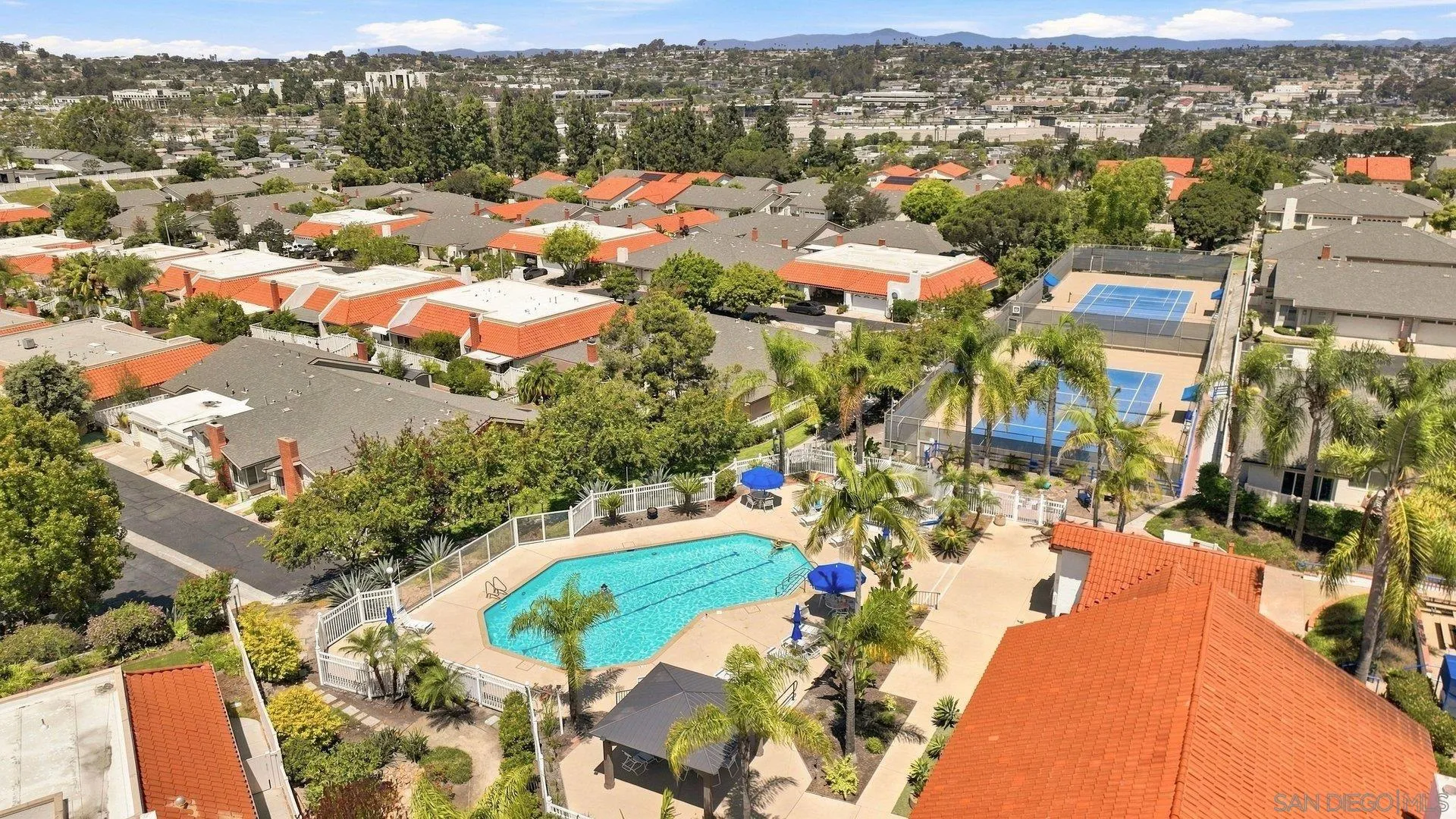 https://cdn.realtyfeed.com/cdn/127/260021075/6633ef34efd809ebadc870c05ef94f44.webp